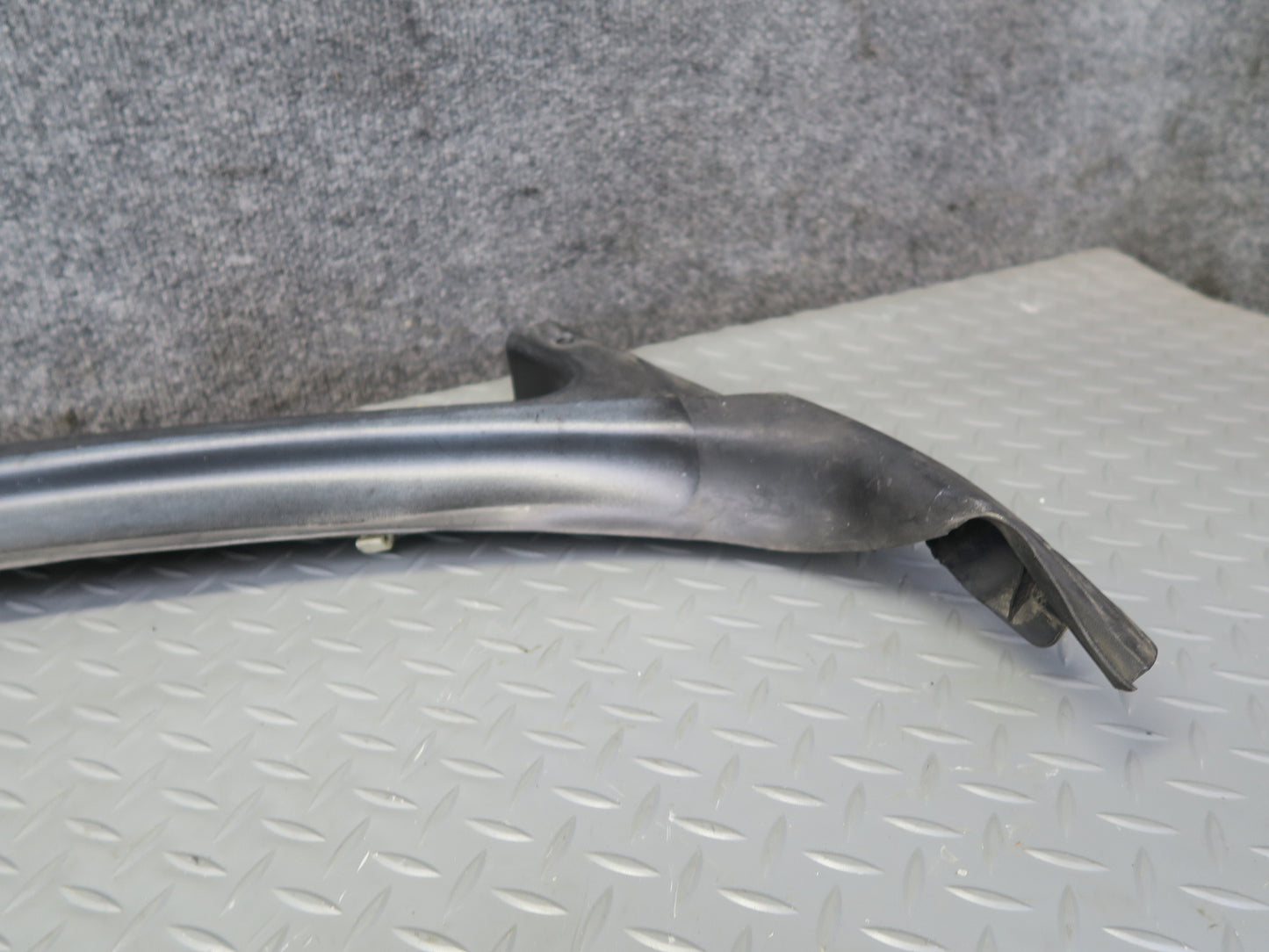 05-07 Chevrolet Corvette C6 Front Windshield Air Vent Cowl Trim Panel OEM