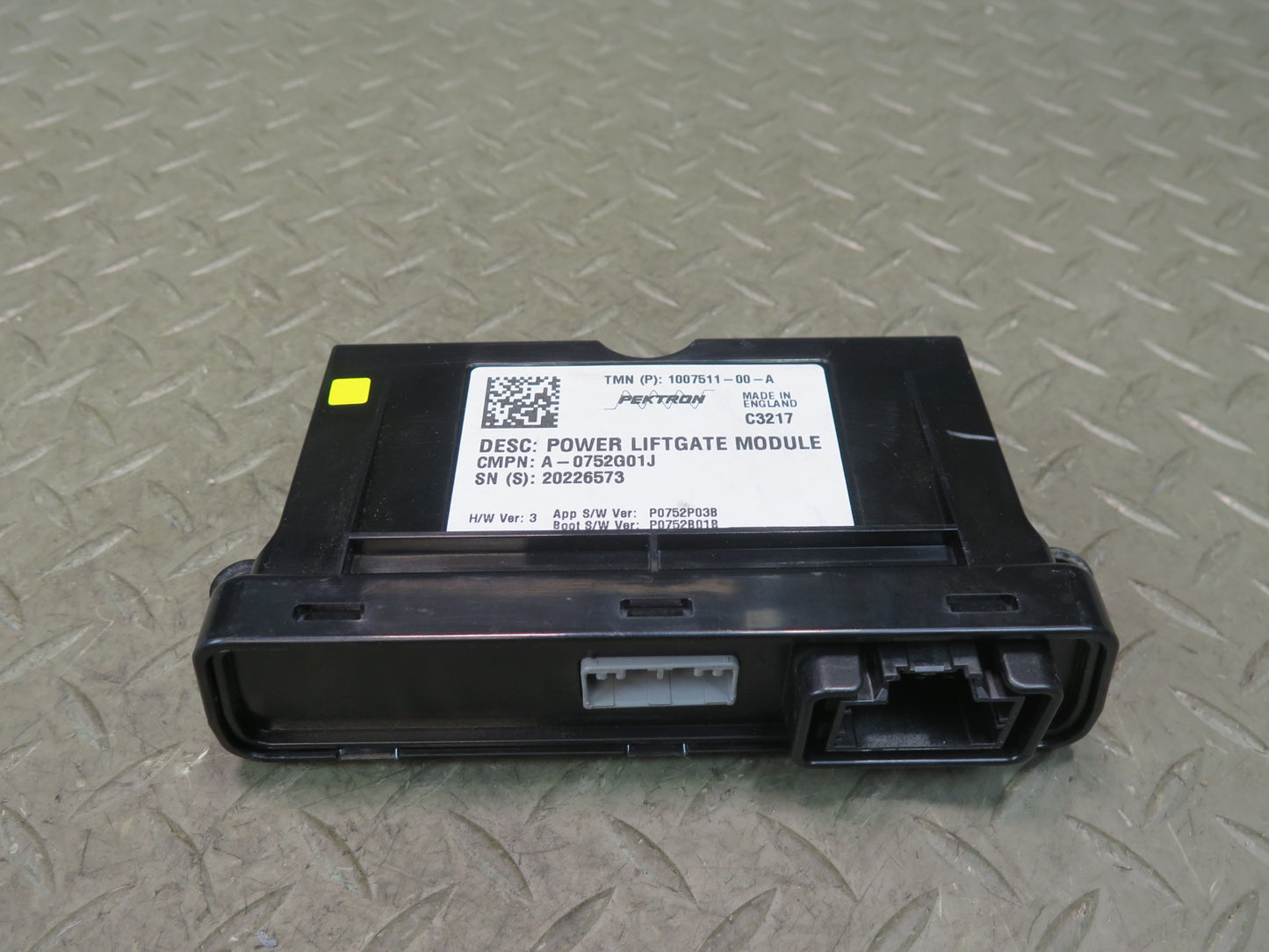 2016-2019 Tesla Model S 75D Power Trunk Liftgate Control Module Unit