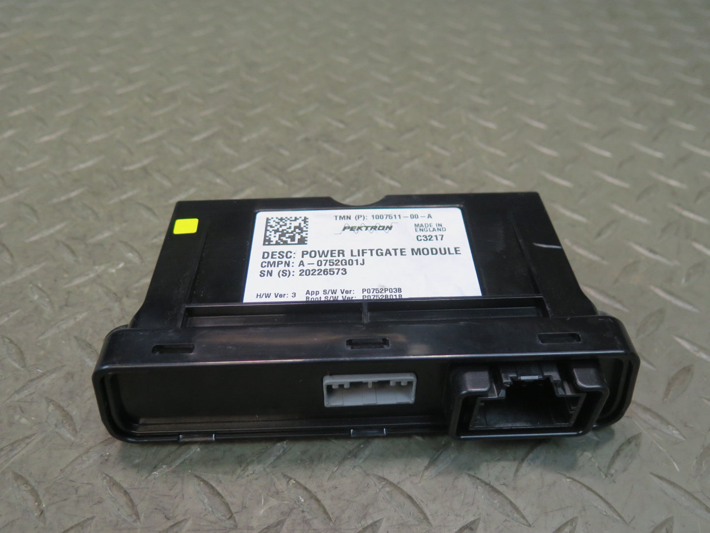 2016-2019 Tesla Model S 75D Power Trunk Liftgate Control Module Unit