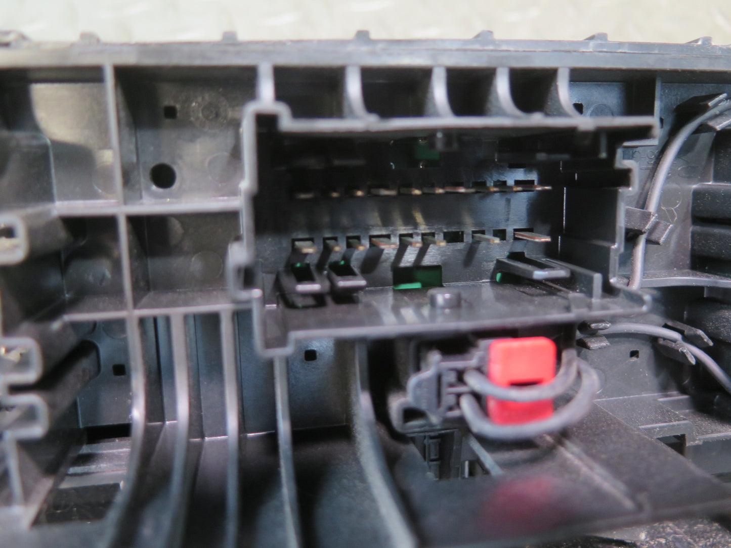 2016-2019 Tesla Model S 75D Front Trunk Frunk Fuse Relay Box Module Unit