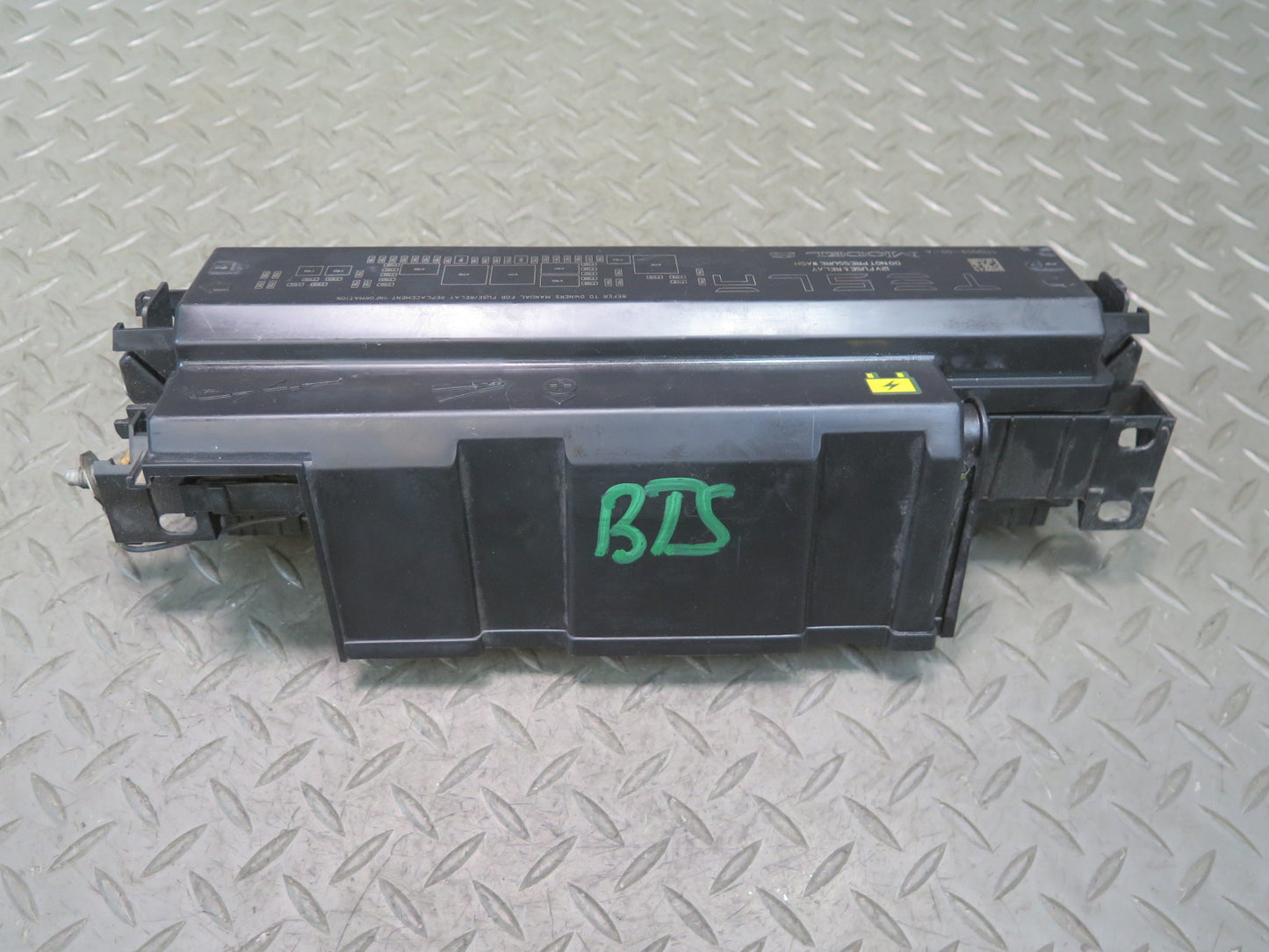2016-2019 Tesla Model S 75D Front Trunk Frunk Fuse Relay Box Module Unit