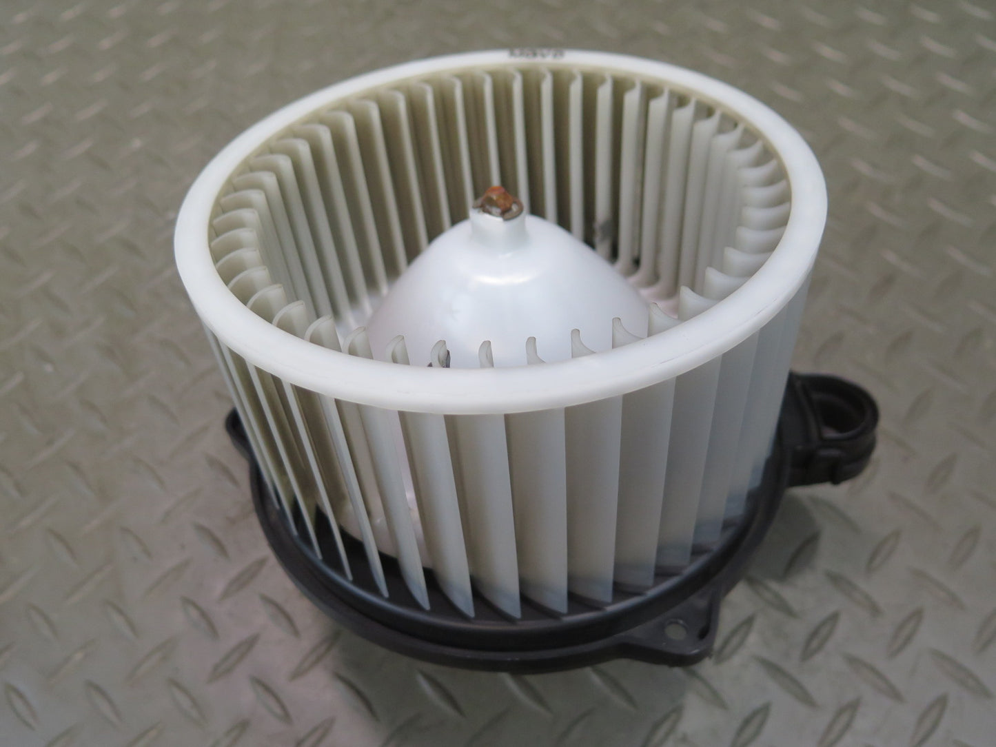 2016-2019 Tesla Model S 75D A/C Air Heater Blower Motor Fan