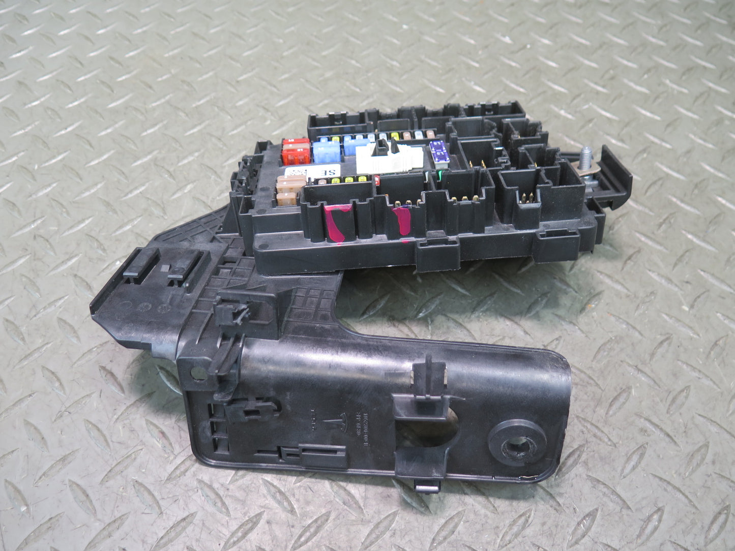2016-2019 Tesla Model S 75D Front Cabin Fuse Relay Junction Box Module