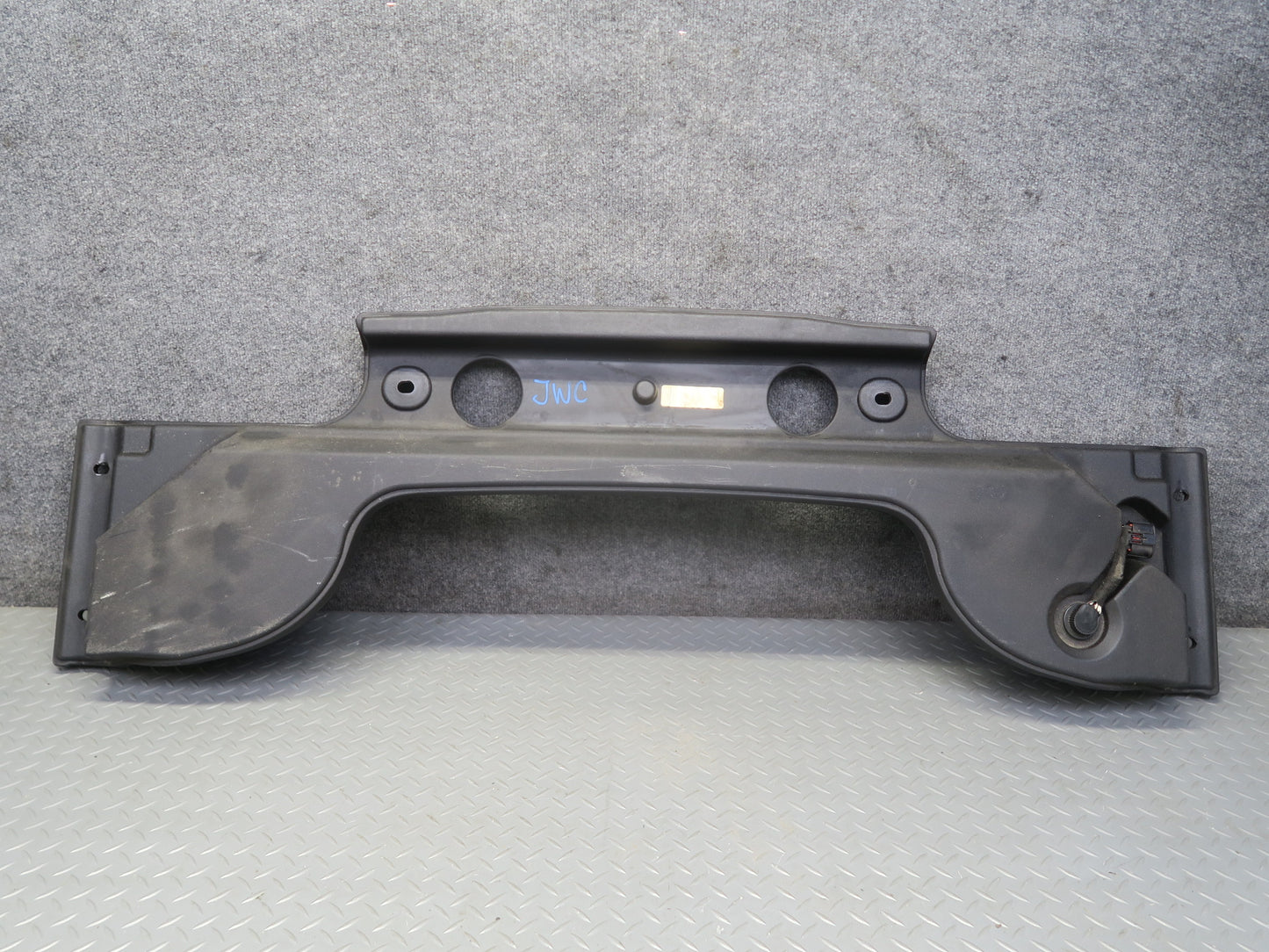 15-17 Jeep Wrangler JK Overhead Soundbar Speaker Trim Panel w Dome Light OEM