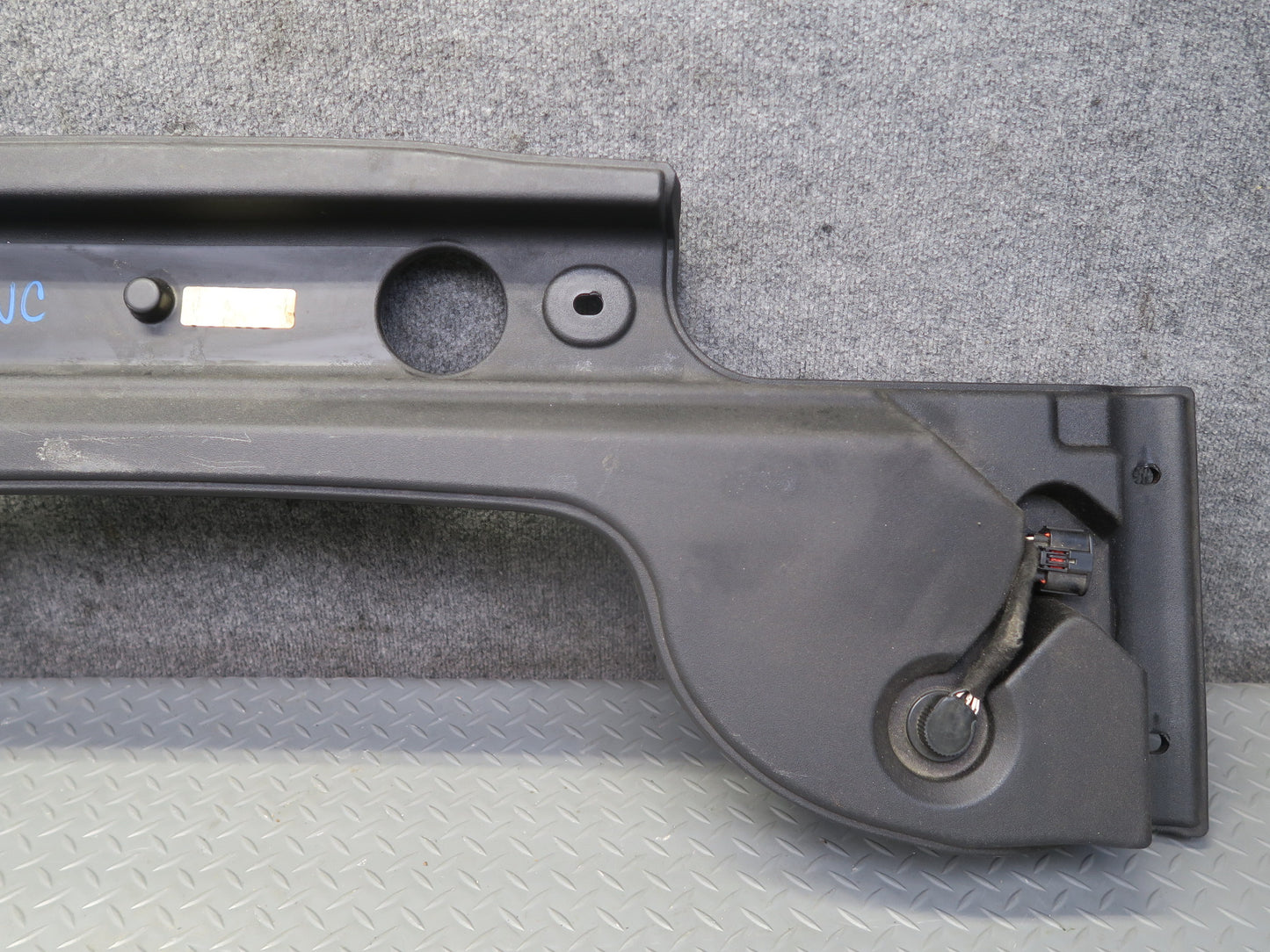 15-17 Jeep Wrangler JK Overhead Soundbar Speaker Trim Panel w Dome Light OEM