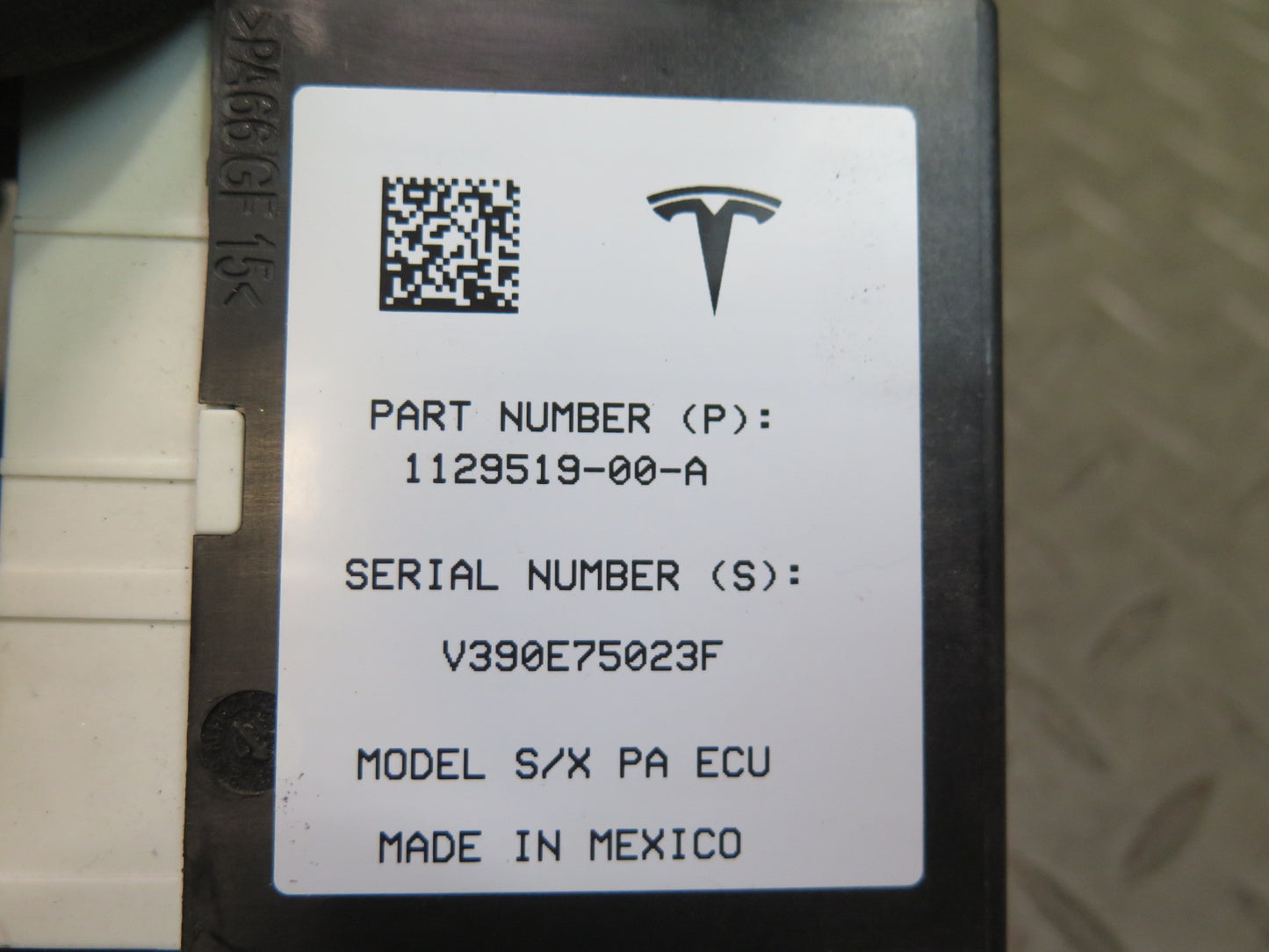 2016-2019 Tesla Model S 75D Parking Park Assist Control Module Unit