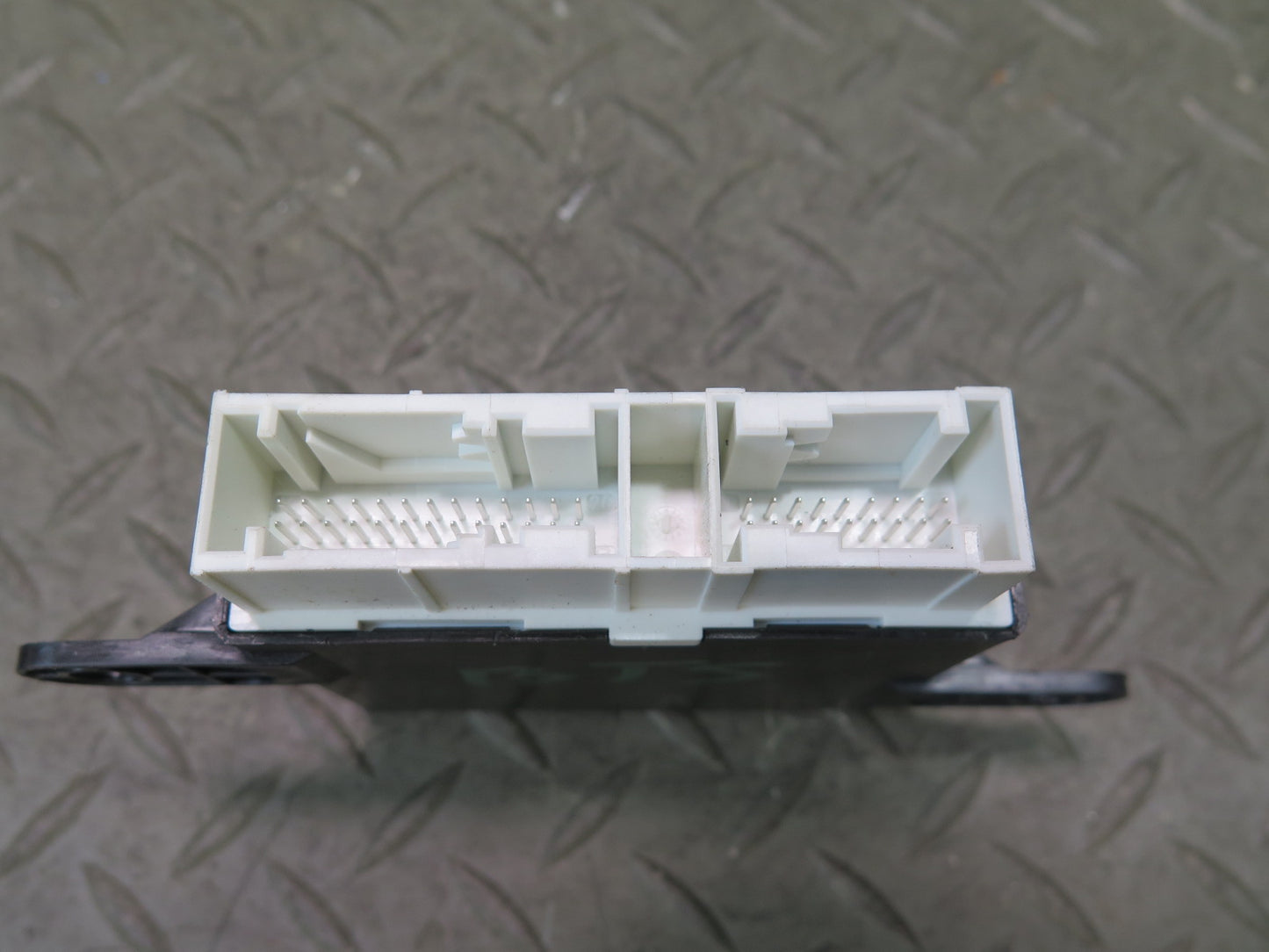 2016-2019 Tesla Model S 75D Parking Park Assist Control Module Unit