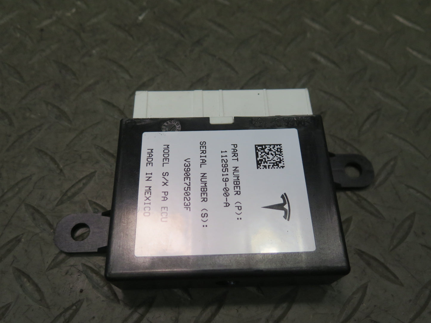 2016-2019 Tesla Model S 75D Parking Park Assist Control Module Unit