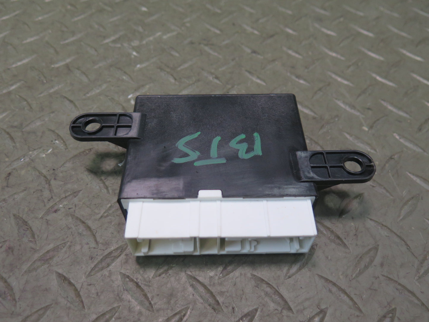 2016-2019 Tesla Model S 75D Parking Park Assist Control Module Unit