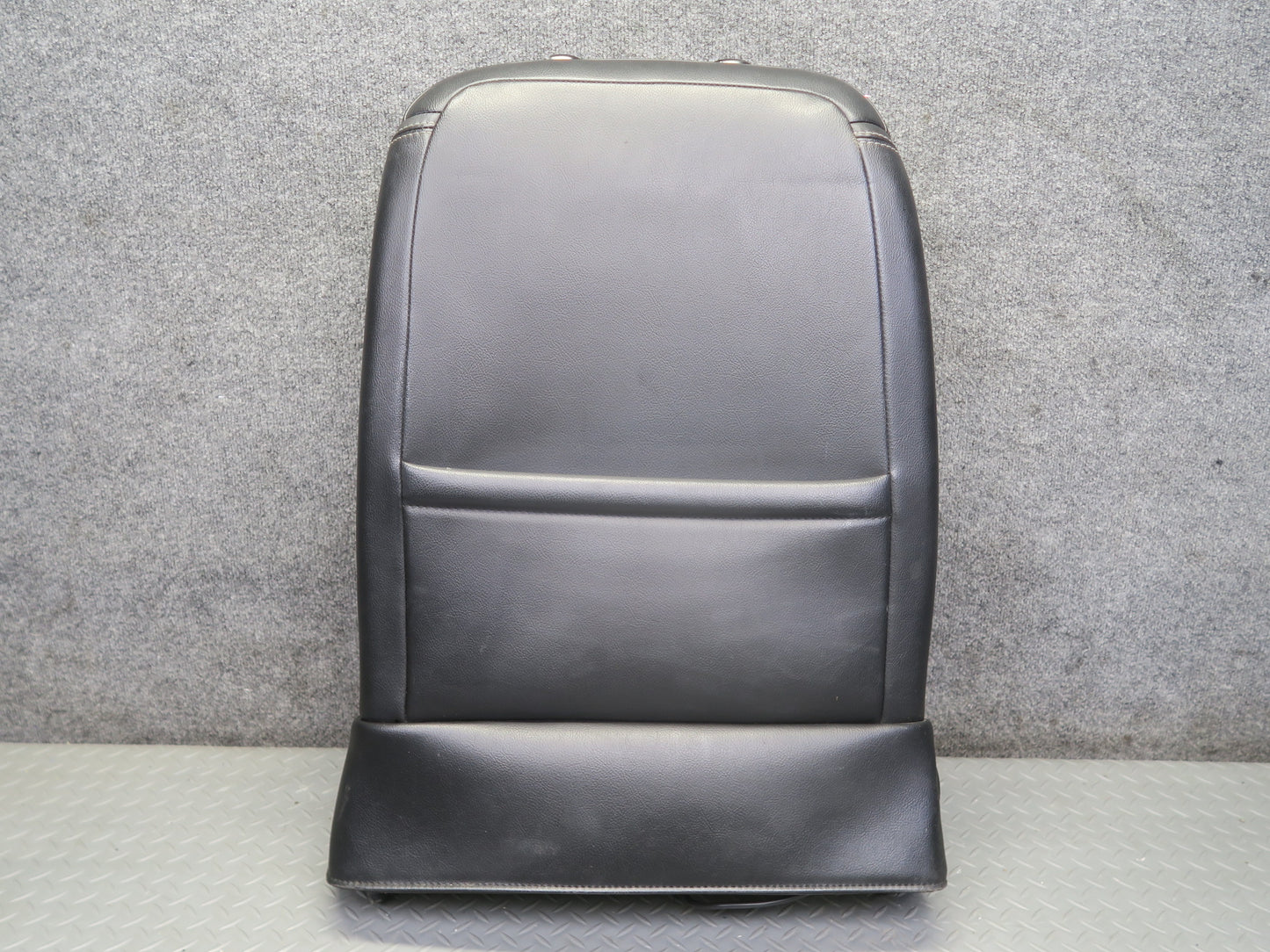 13-17 Jeep Wrangler JK Rubicon 4-DOOR Front Right Leather Seat Upper Cushion OEM
