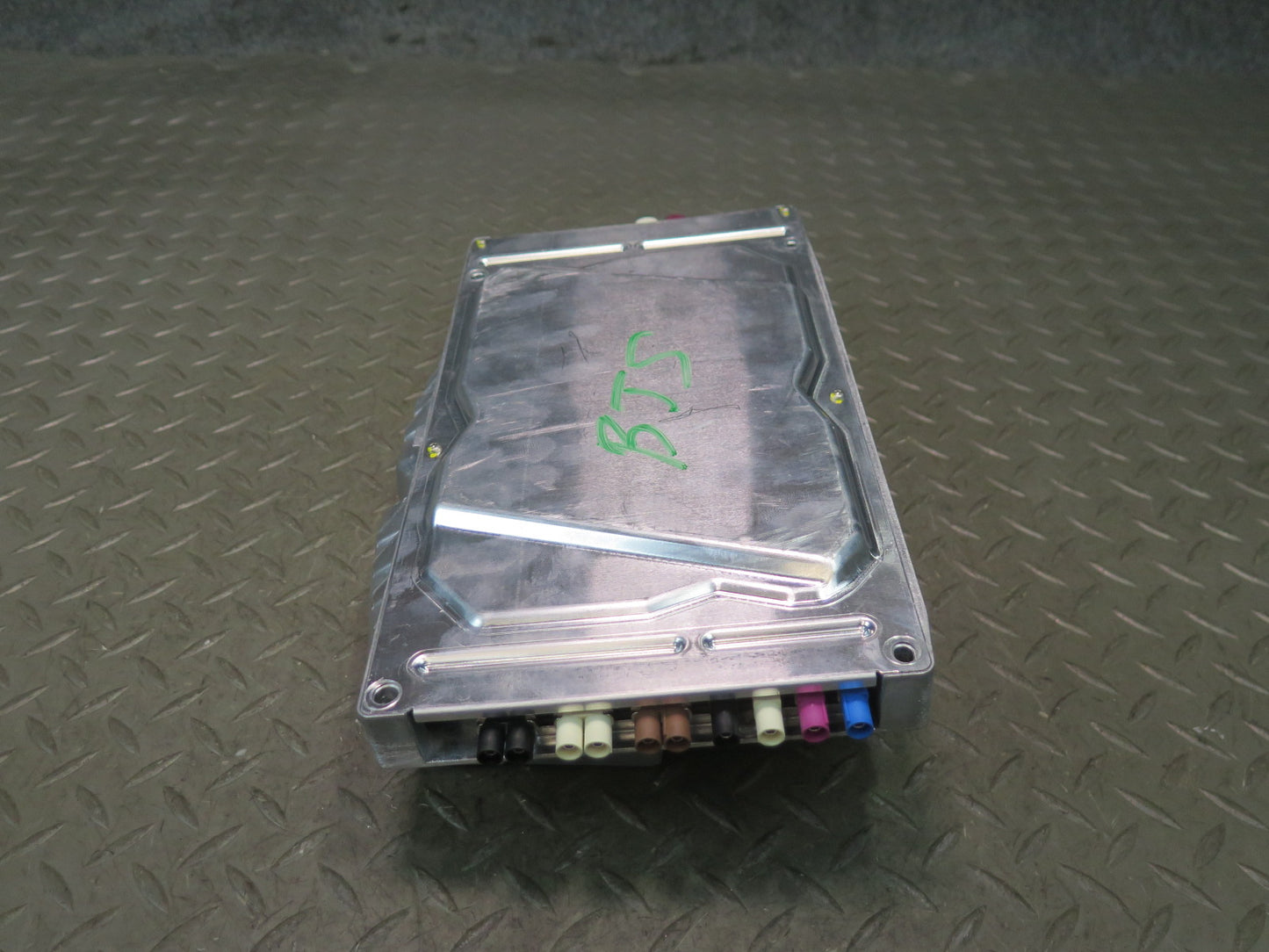 2016-2019 Tesla Model S 75D Autopilot Self-driving Driver Assist ECU Module