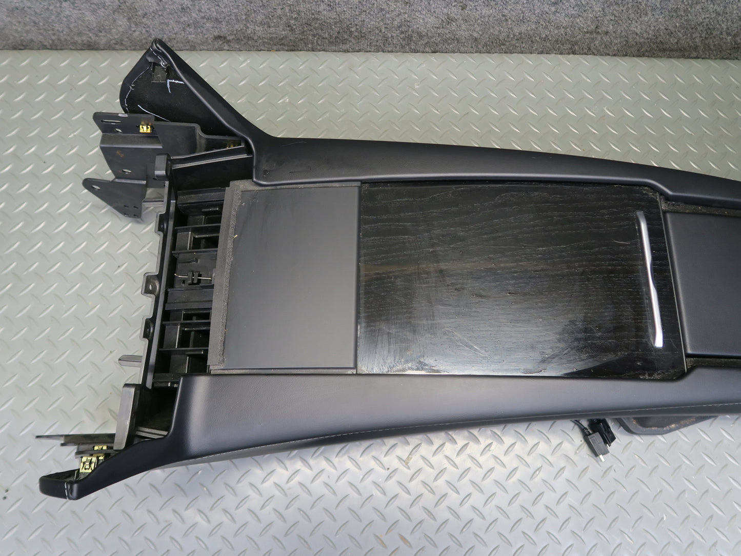 2016-2019 Tesla Model S 75D Front Center Console Frame W/ Armrest Assembly