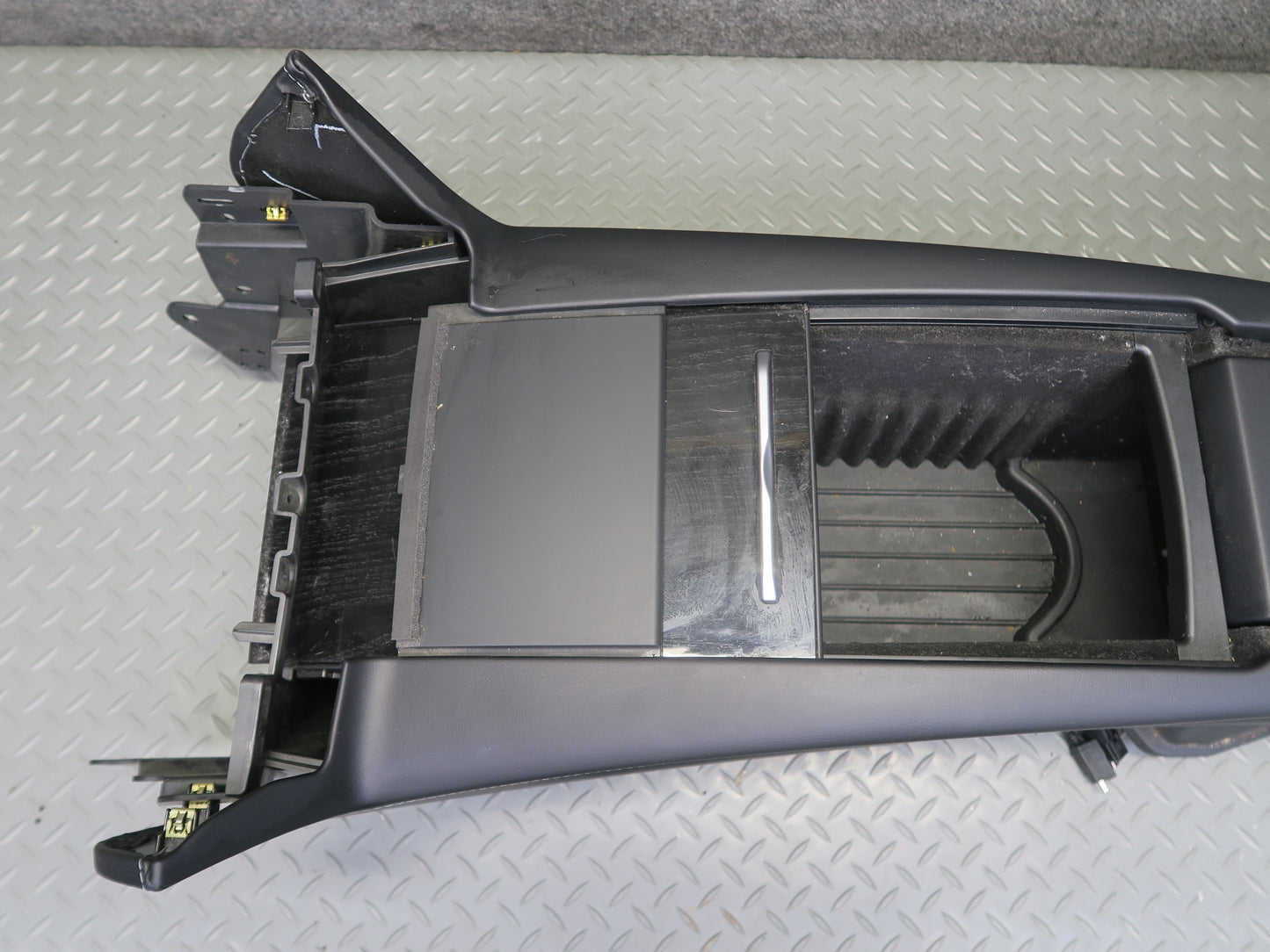 2016-2019 Tesla Model S 75D Front Center Console Frame W/ Armrest Assembly