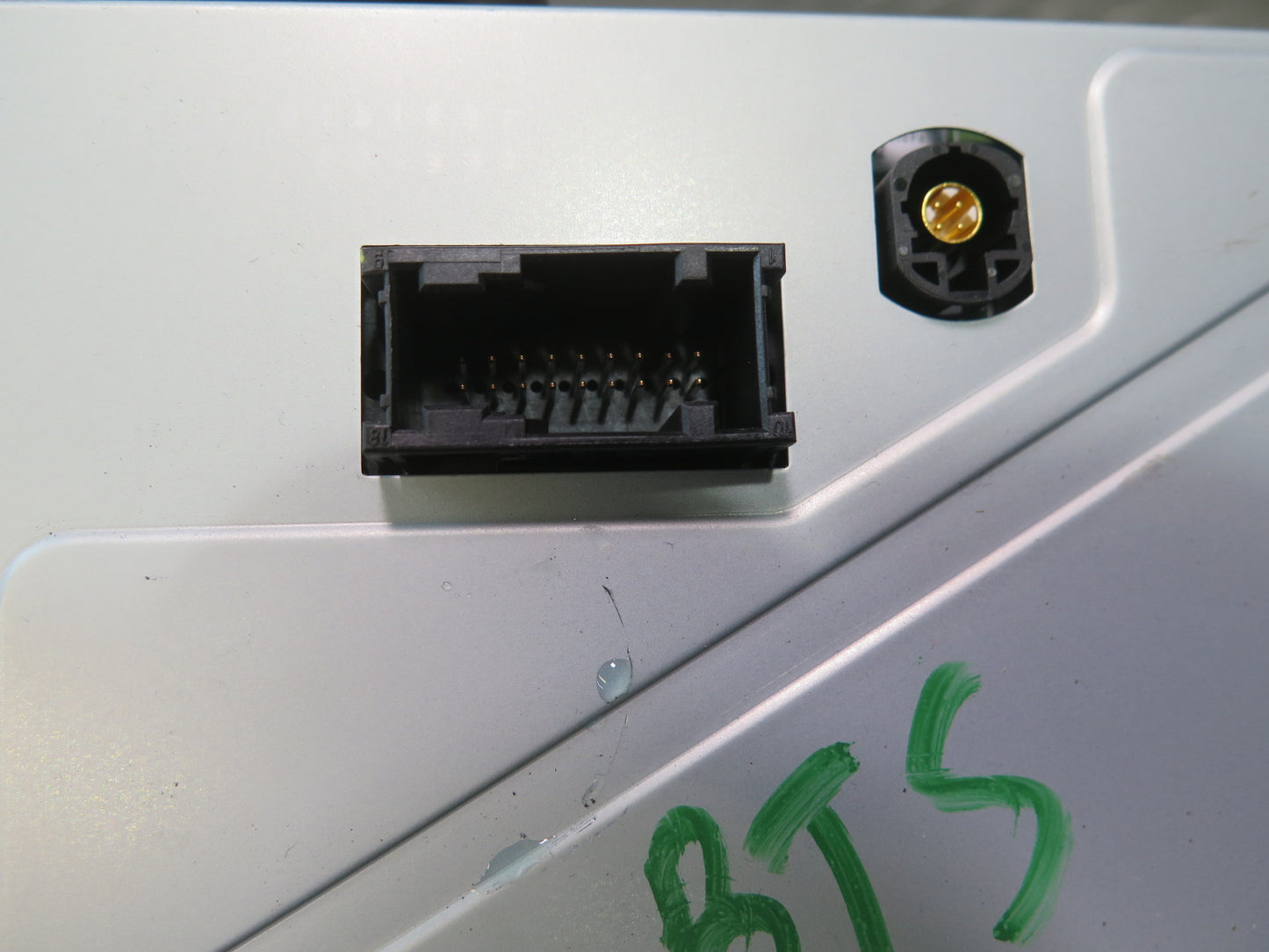 2016-2019 Tesla Model S 75D Instrument Cluster Monitor Display Speedometer