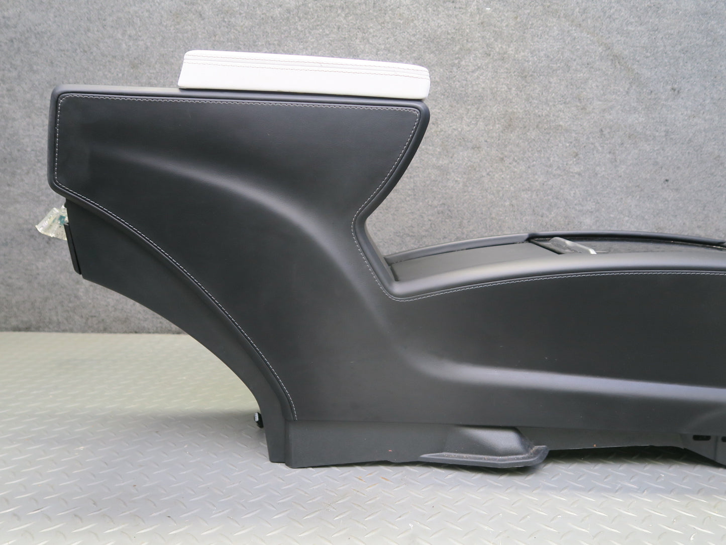 2016-2019 Tesla Model S 75D Front Center Console Frame W/ Armrest Assembly