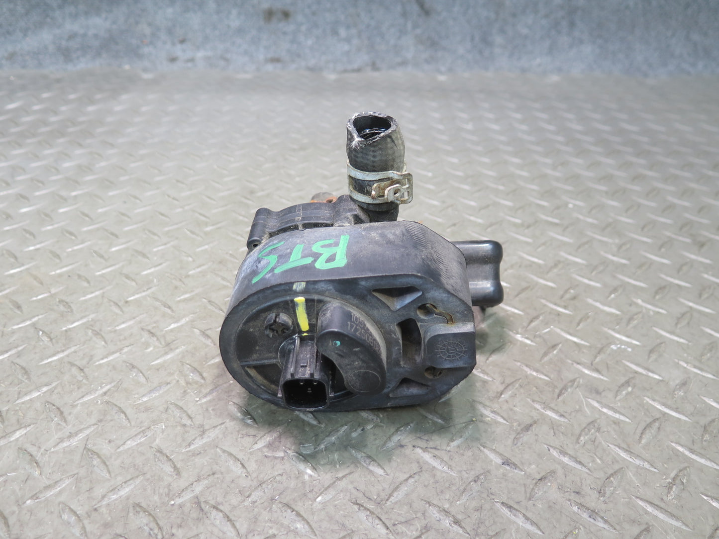 2016-2019 Tesla Model S 75D Auxiliary Cooling Water Pump