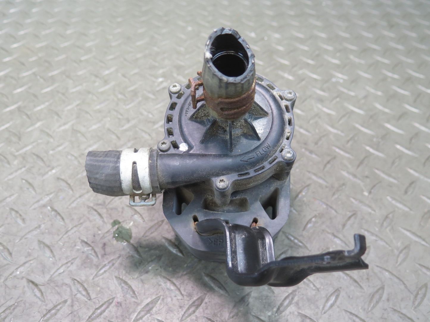 2016-2019 Tesla Model S 75D Auxiliary Cooling Water Pump