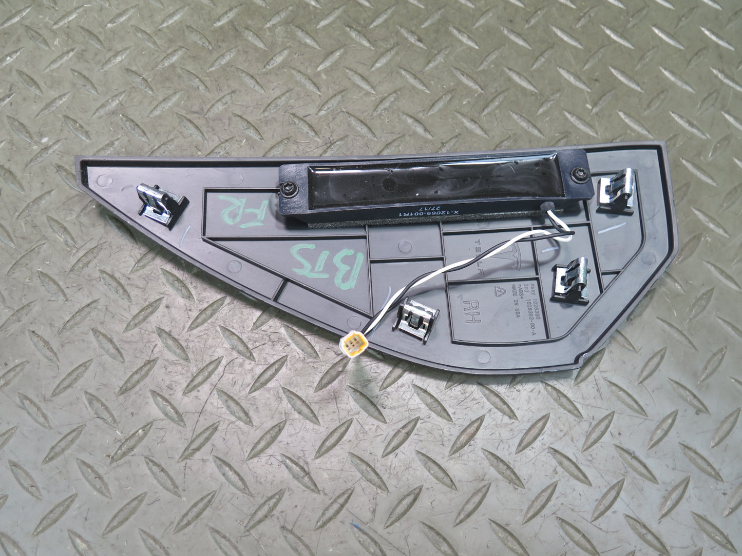 2016-2019 Tesla Model S 75D Front Right Side Dashboard END Cover Trim