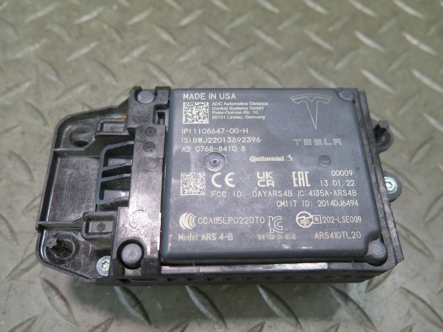 2016-2019 Tesla Model S 75D Front Cruise Control Distance Radar