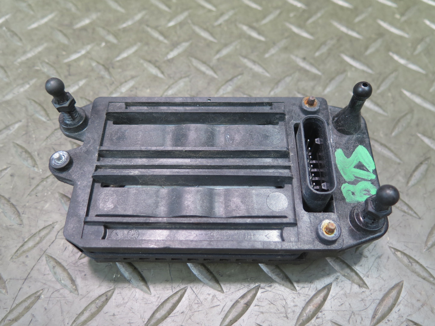 2016-2019 Tesla Model S 75D Front Cruise Control Distance Radar