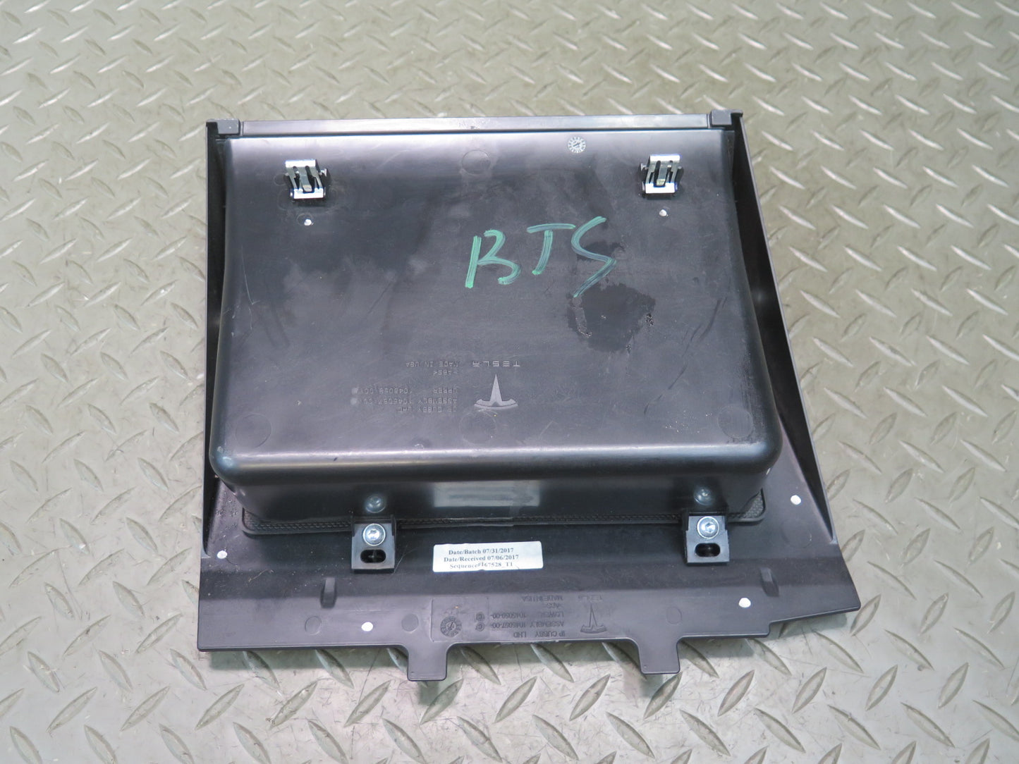 2016-2019 Tesla Model S 75D Dashboard Lower Center Cubby Storage Tray Box