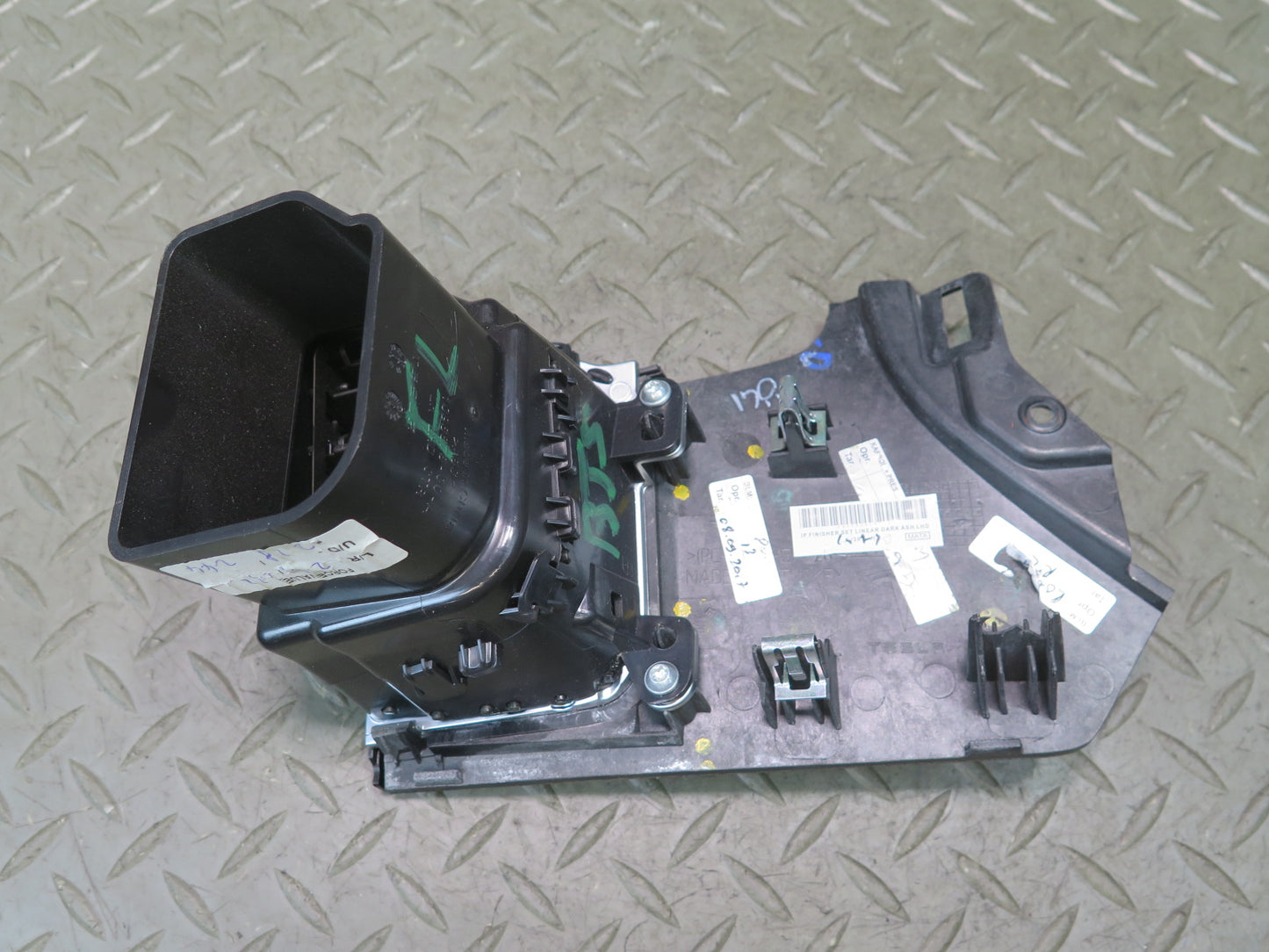 2016-2019 Tesla Model S 75D Dash Left Center Right Side AC Air Vent Grille Set