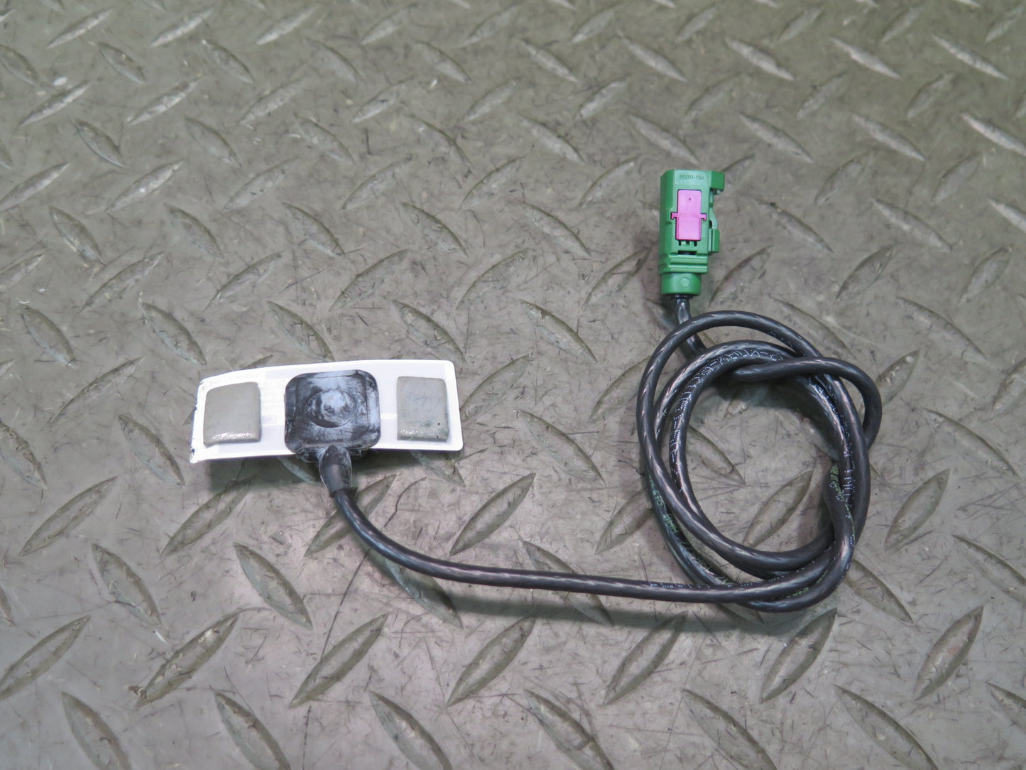 2016-2019 Tesla Model S 75D Bluetooth Aerial Antenna Module