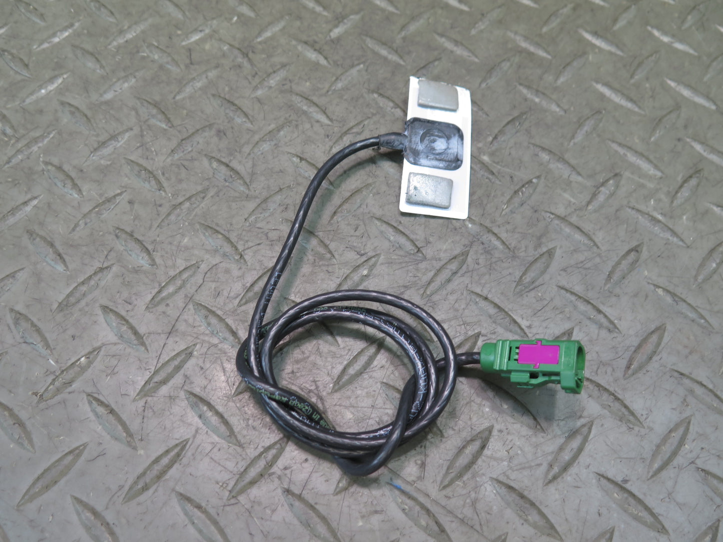 2016-2019 Tesla Model S 75D Bluetooth Aerial Antenna Module