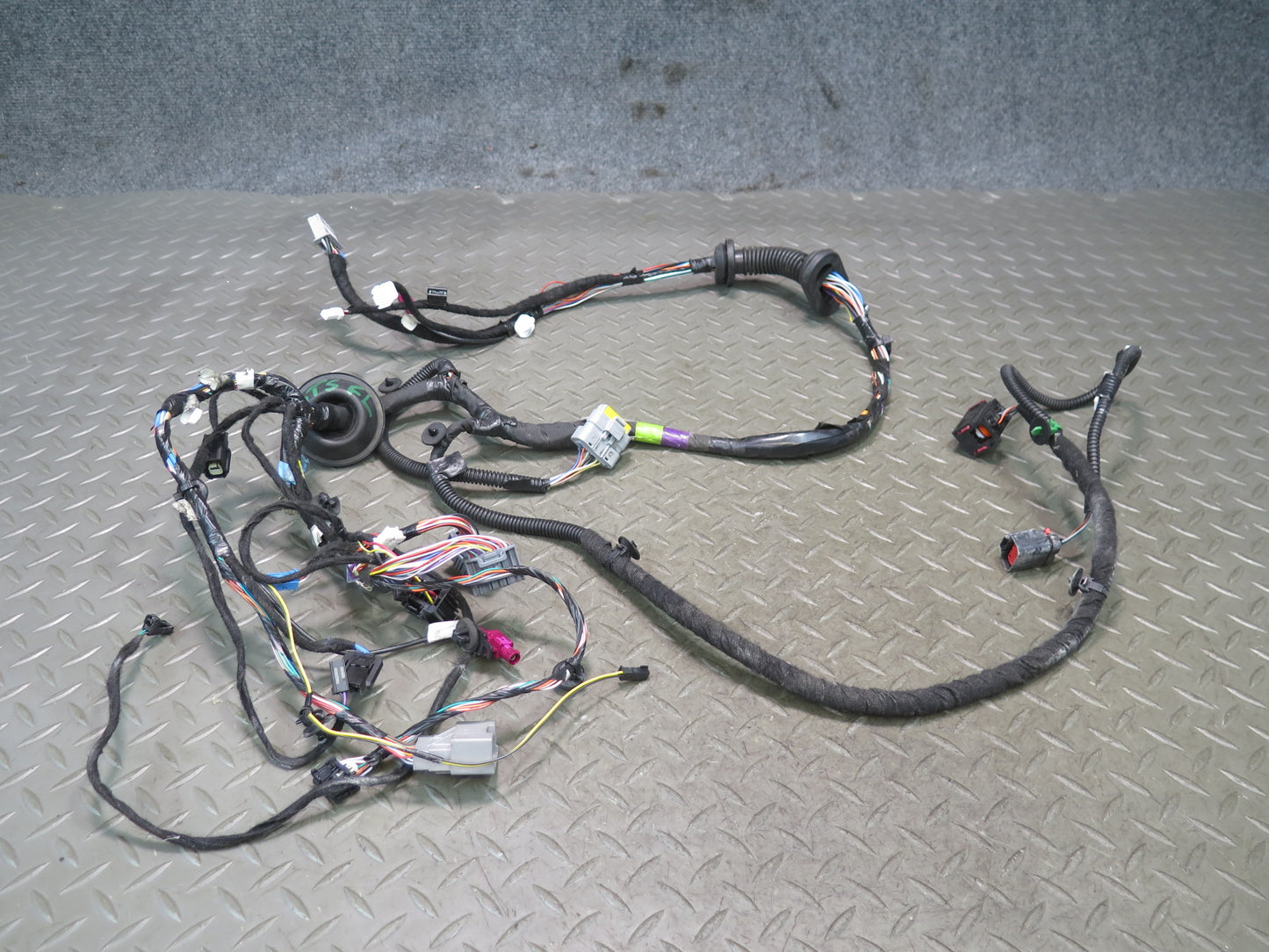 2016-2019 Tesla Model S 75D Front Left Driver Side Door Wiring Harness
