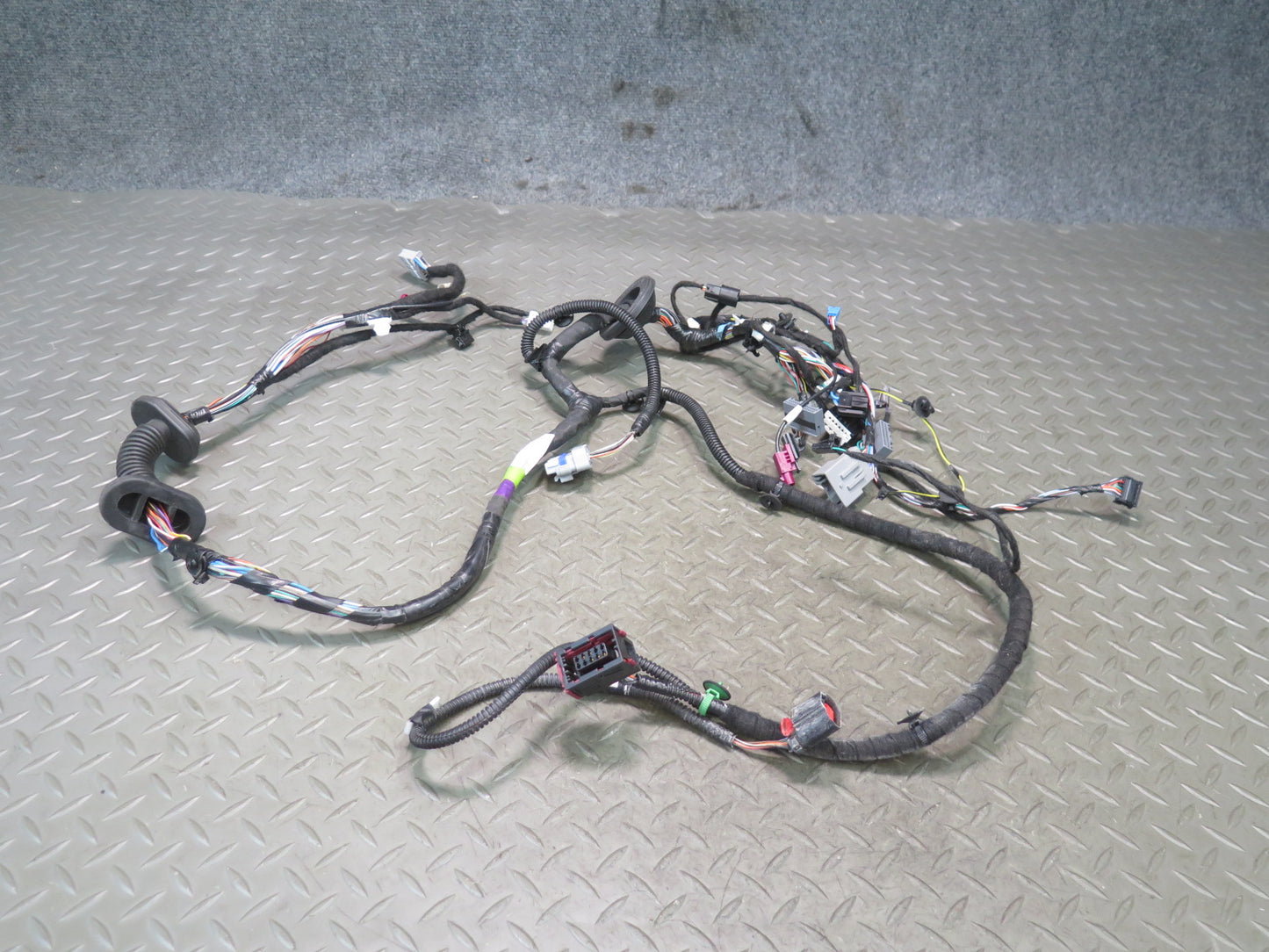 2016-2019 Tesla Model S 75D Front Left Driver Side Door Wiring Harness