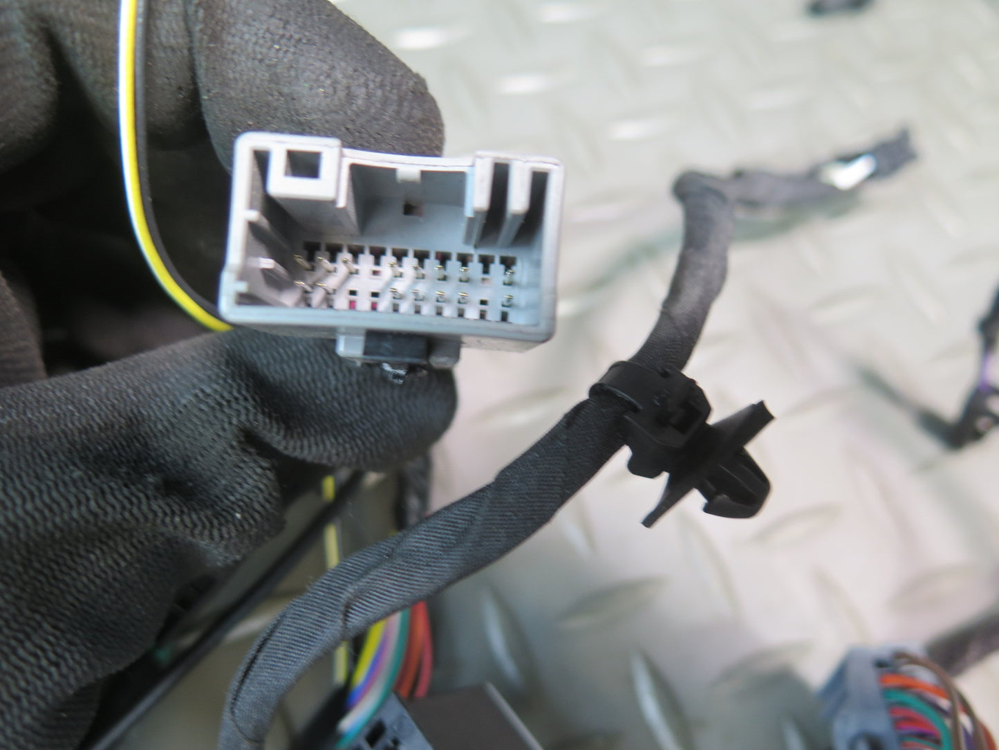 2016-2019 Tesla Model S 75D Front Right Pass Side Door Wiring Harness