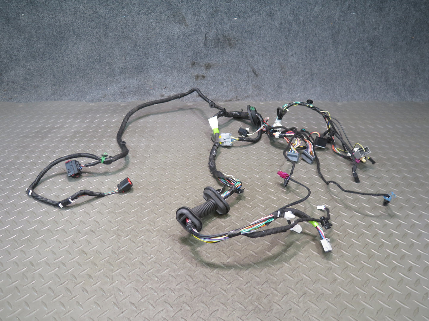 2016-2019 Tesla Model S 75D Front Right Pass Side Door Wiring Harness