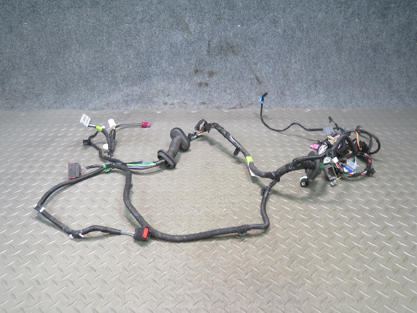 2016-2019 Tesla Model S 75D Front Right Pass Side Door Wiring Harness