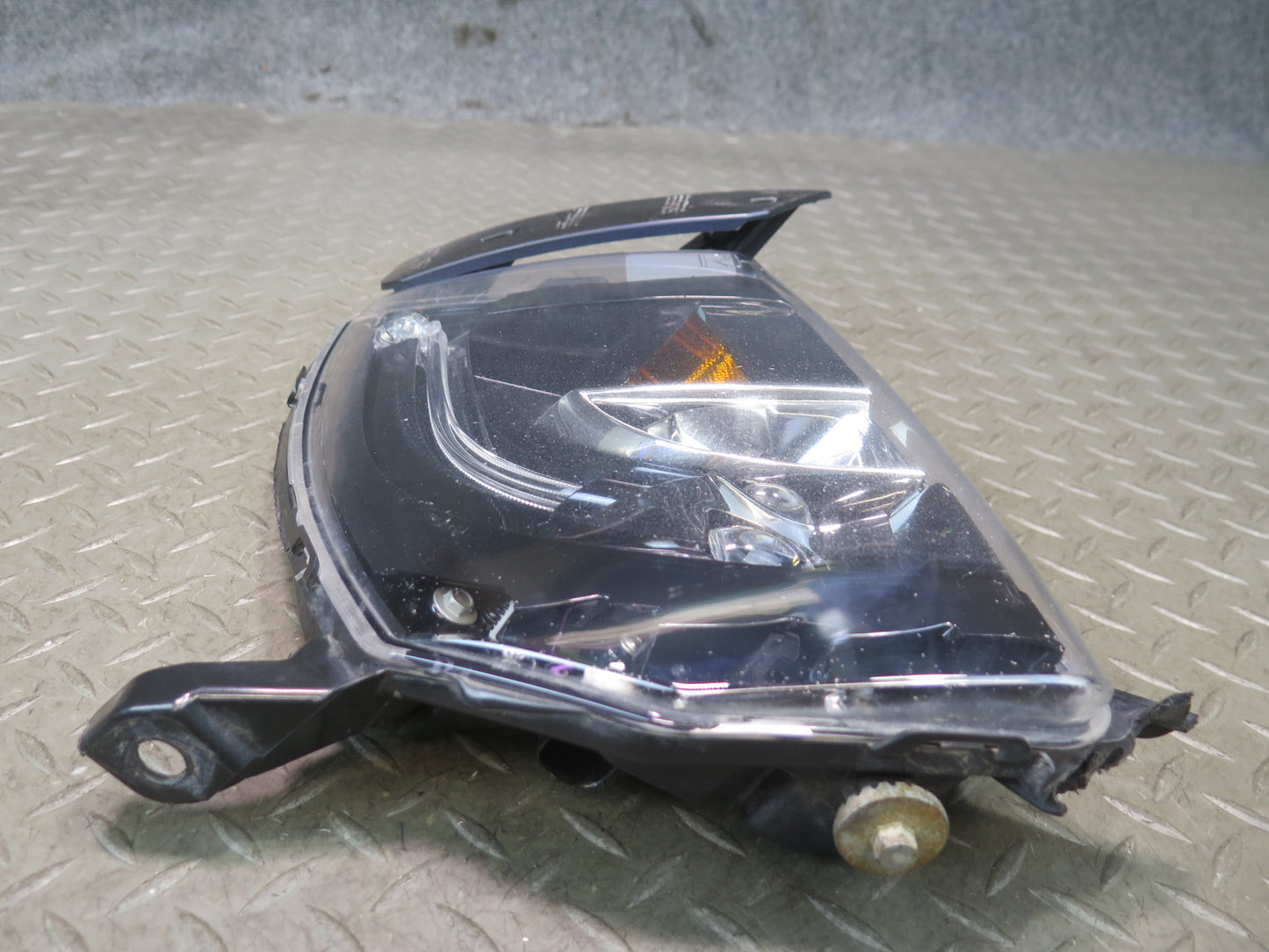 2016-2019 Tesla Model S 75D Front Right Passenger Side Fog Light Lamp