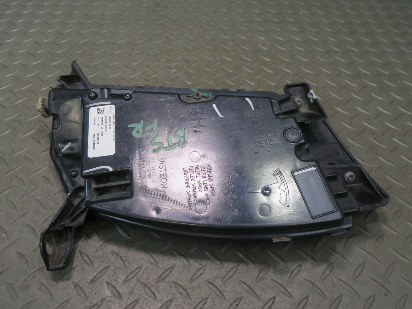 2016-2019 Tesla Model S 75D Front Right Passenger Side Fog Light Lamp