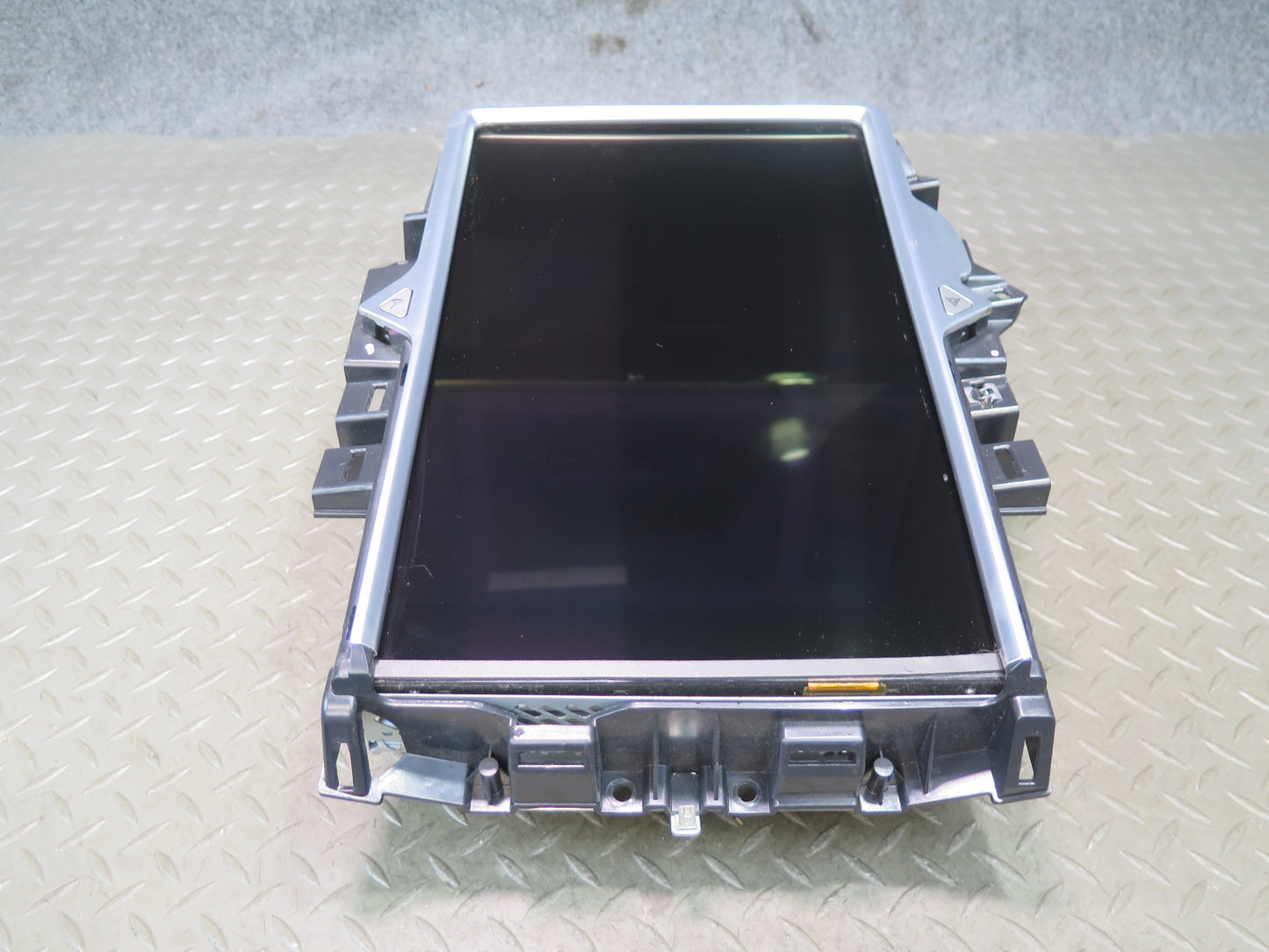 2016-2019 Tesla Model S 75D Touchscreen Display Monitor Media Control Unit