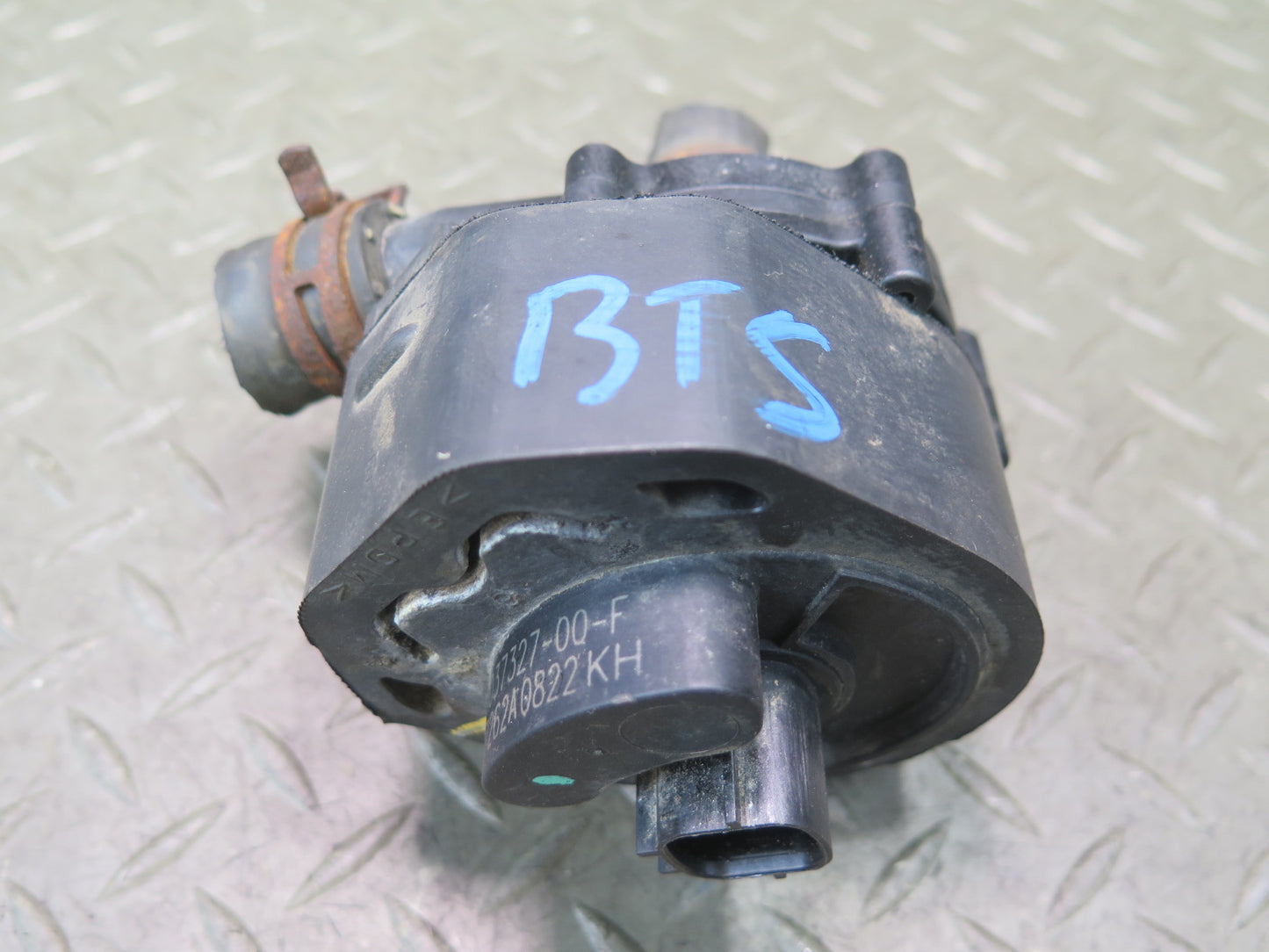 2016-2019 Tesla Model S 75D Auxiliary Cooling Water Pump