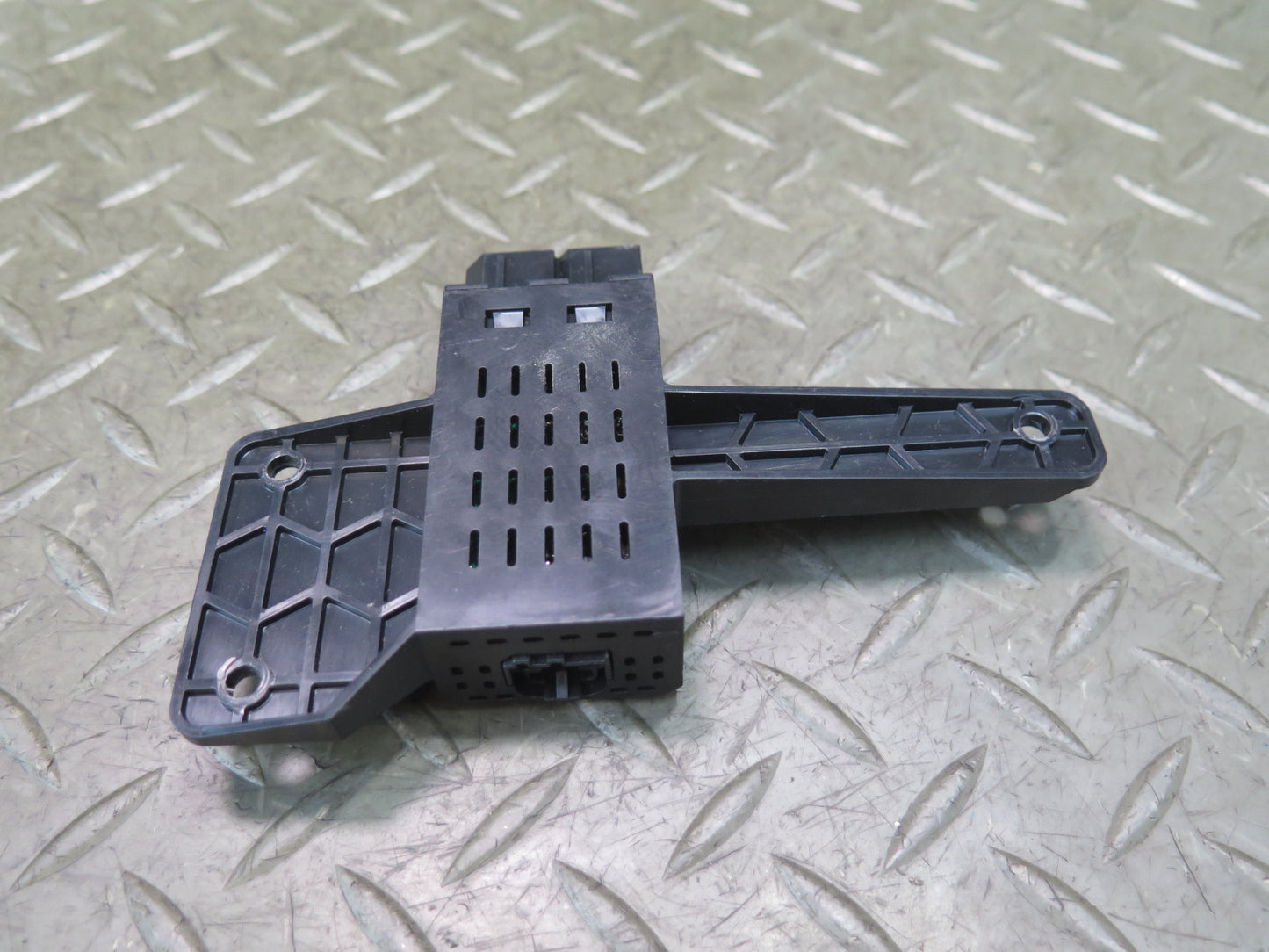 2016-2019 Tesla Model S 75D Dual Port Splitter USB Charger Adapter Module Unit