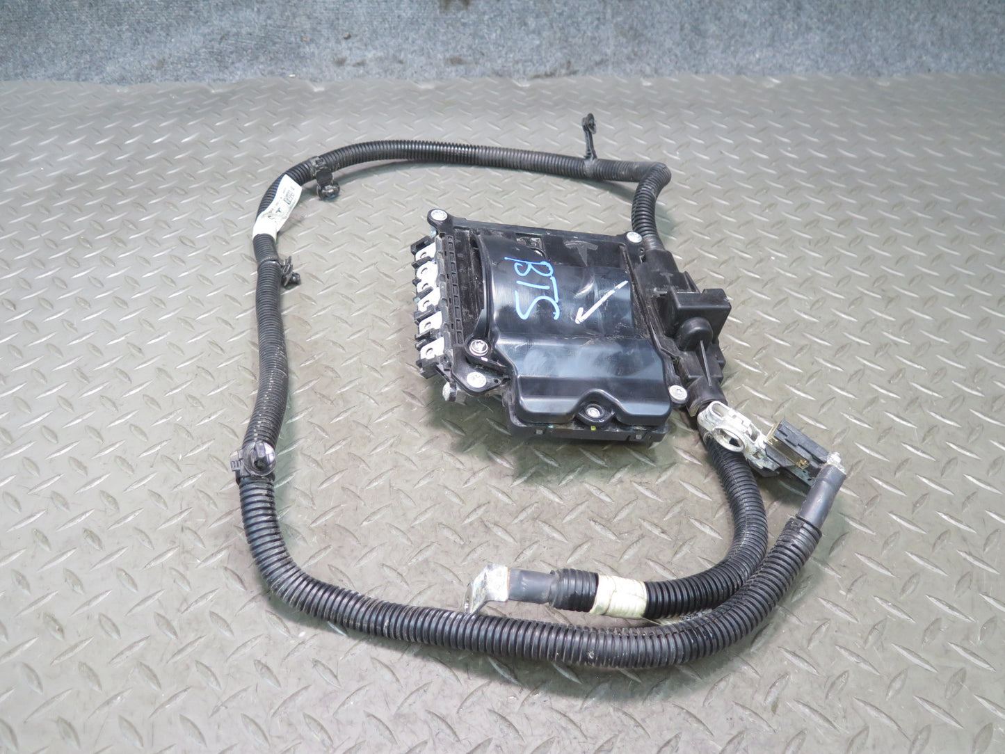 2016-2019 Tesla Model S 75D Autopilot Assistance Control Module Assembly