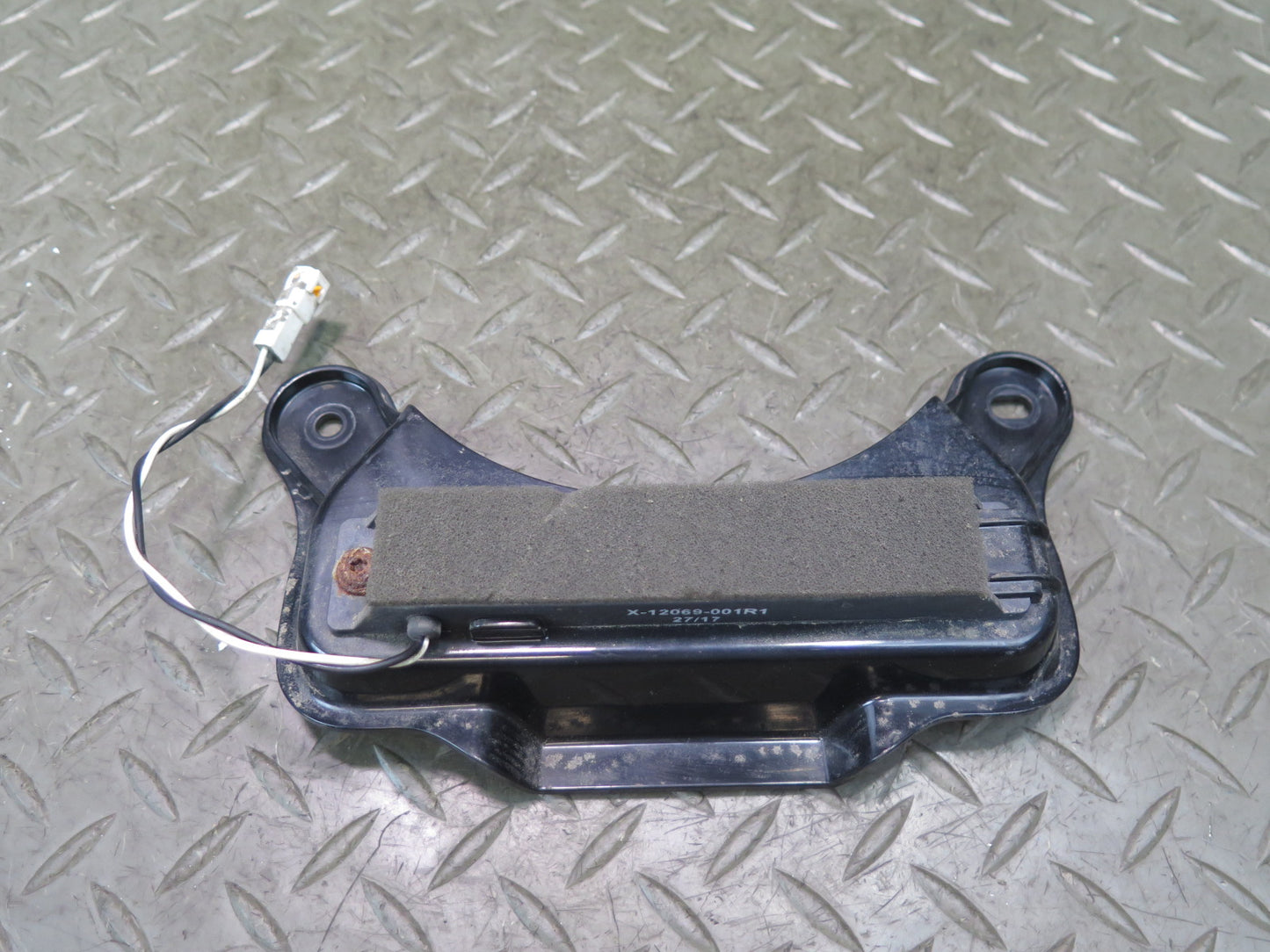 2016-2019 Tesla Model S 75D Keyless Antenna Entry Module W/ Bracket Holder