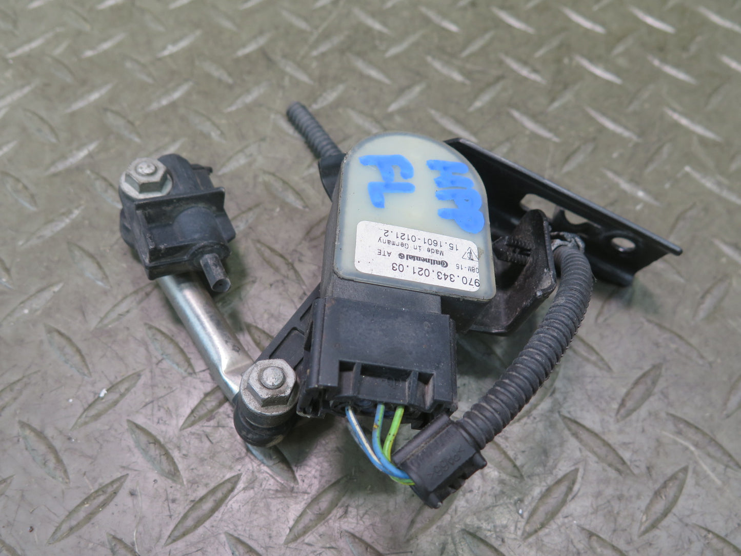 2010-2016 Porsche Panamera 970 Front Left Side Suspension Height Level Sensor