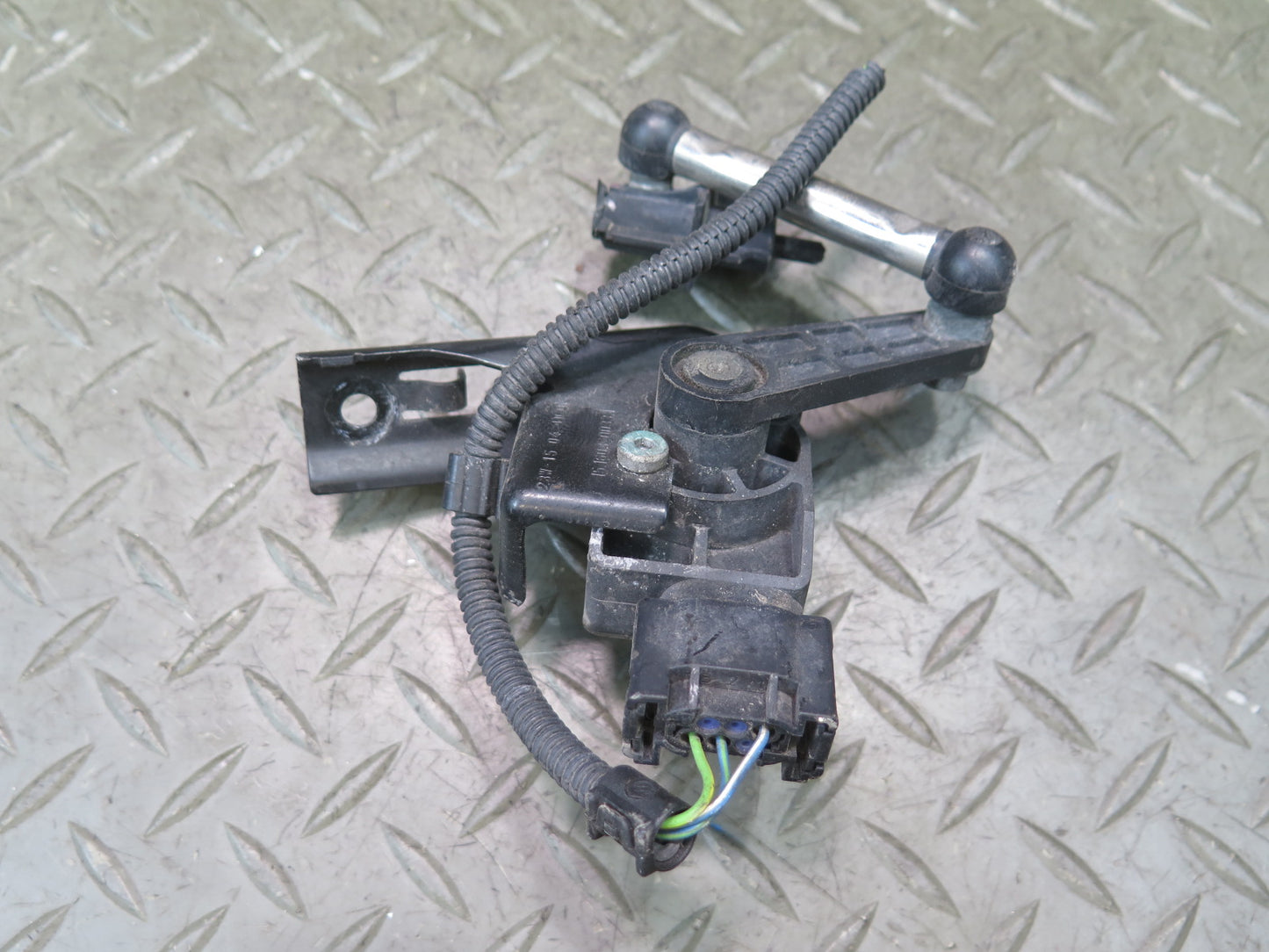 2010-2016 Porsche Panamera 970 Front Left Side Suspension Height Level Sensor