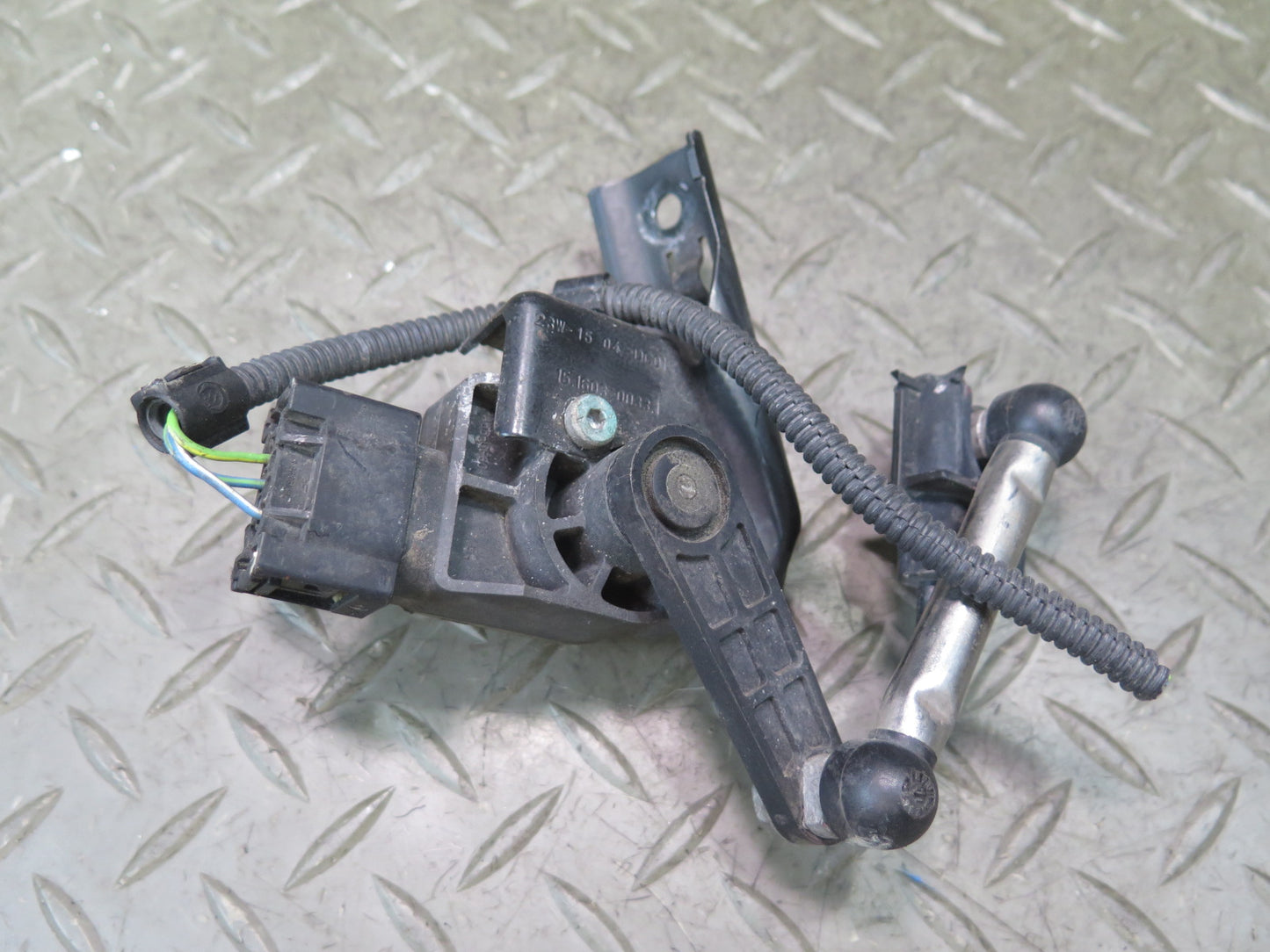2010-2016 Porsche Panamera 970 Front Left Side Suspension Height Level Sensor