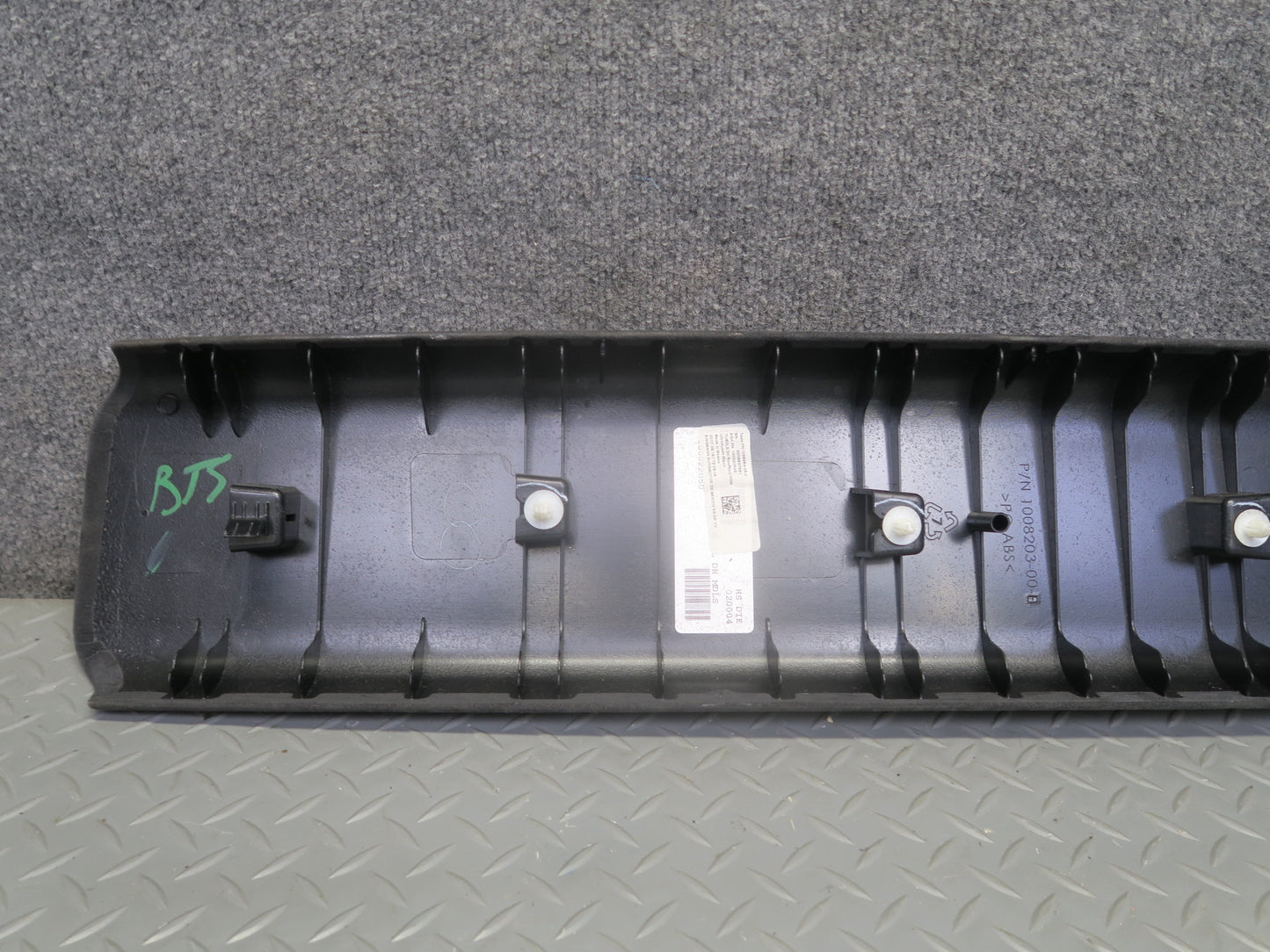 2016-2019 Tesla Model S 75D Sunroof Headliner Panoramic Roof Trim Panel