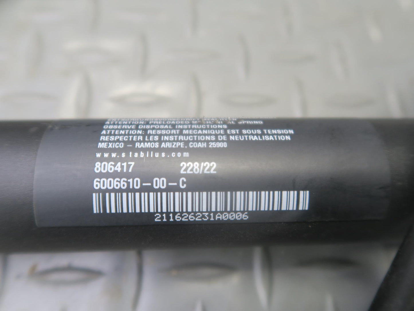 2016-2019 Tesla Model S 75D Rear Right Left Side Lift Gate Power Shock Strut Set