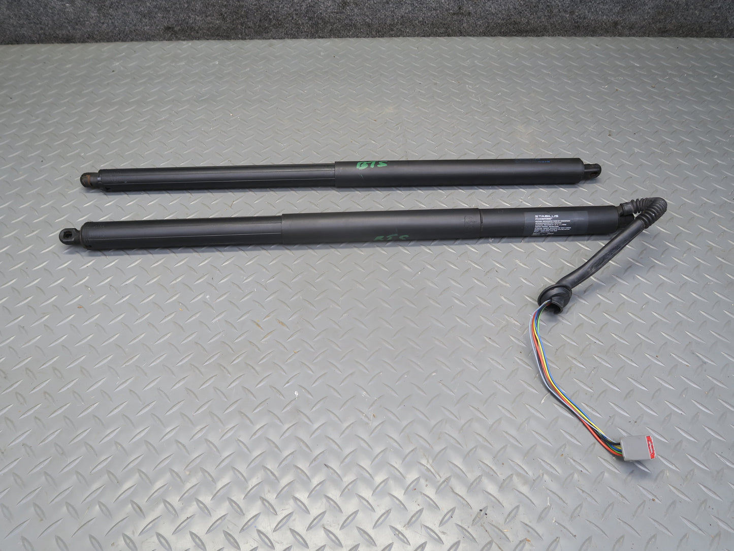 2016-2019 Tesla Model S 75D Rear Right Left Side Lift Gate Power Shock Strut Set