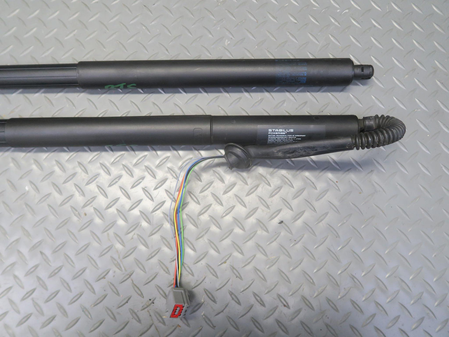 2016-2019 Tesla Model S 75D Rear Right Left Side Lift Gate Power Shock Strut Set
