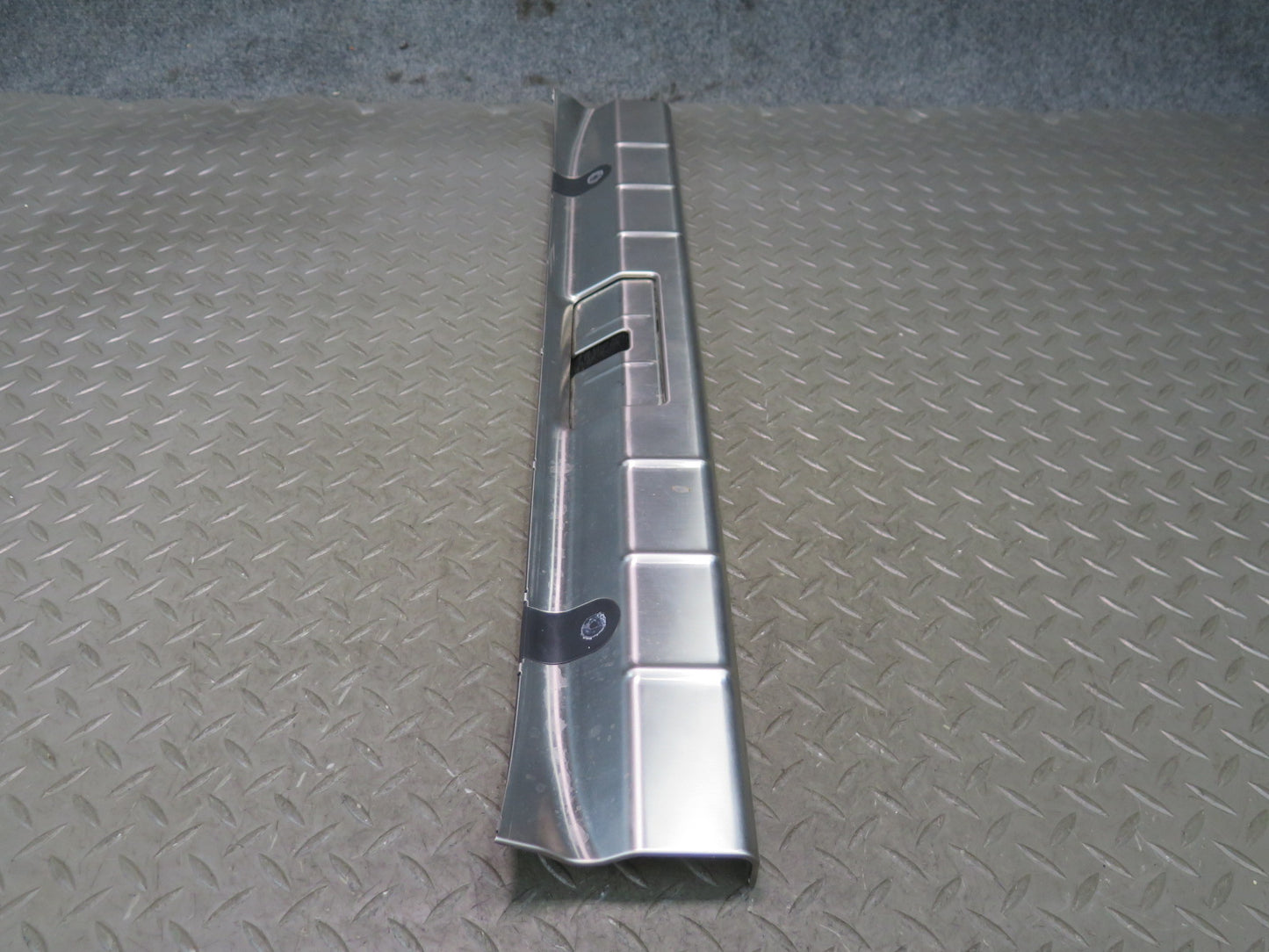 2010-2016 Porsche Panamera 970 Rear Tailagte Trunk Latch Sill Scuff Plate Trim