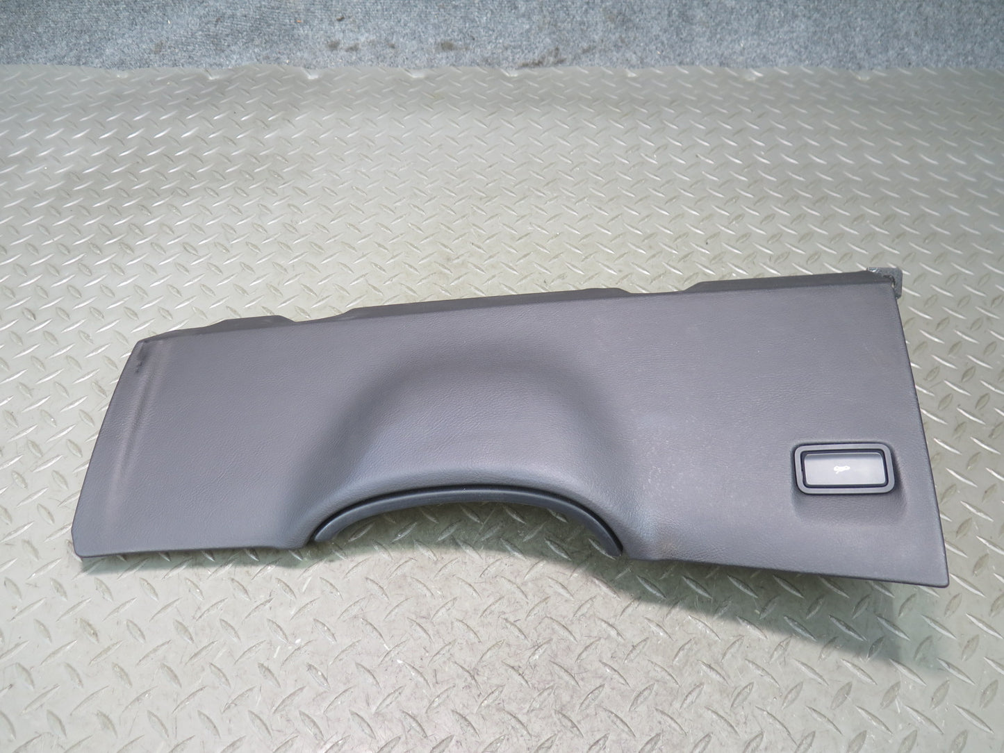 14-19 Chevrolet Corvette C7 Dash Front Left Lower Knee Trim Panel 940027AA OEM