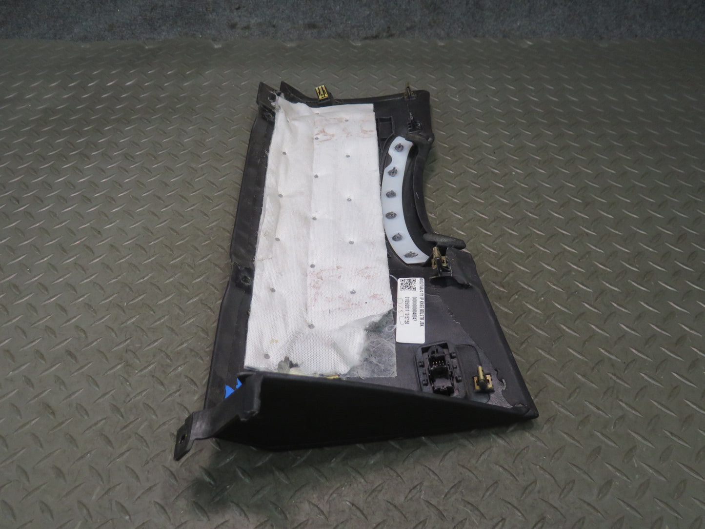 14-19 Chevrolet Corvette C7 Dash Front Left Lower Knee Trim Panel 940027AA OEM